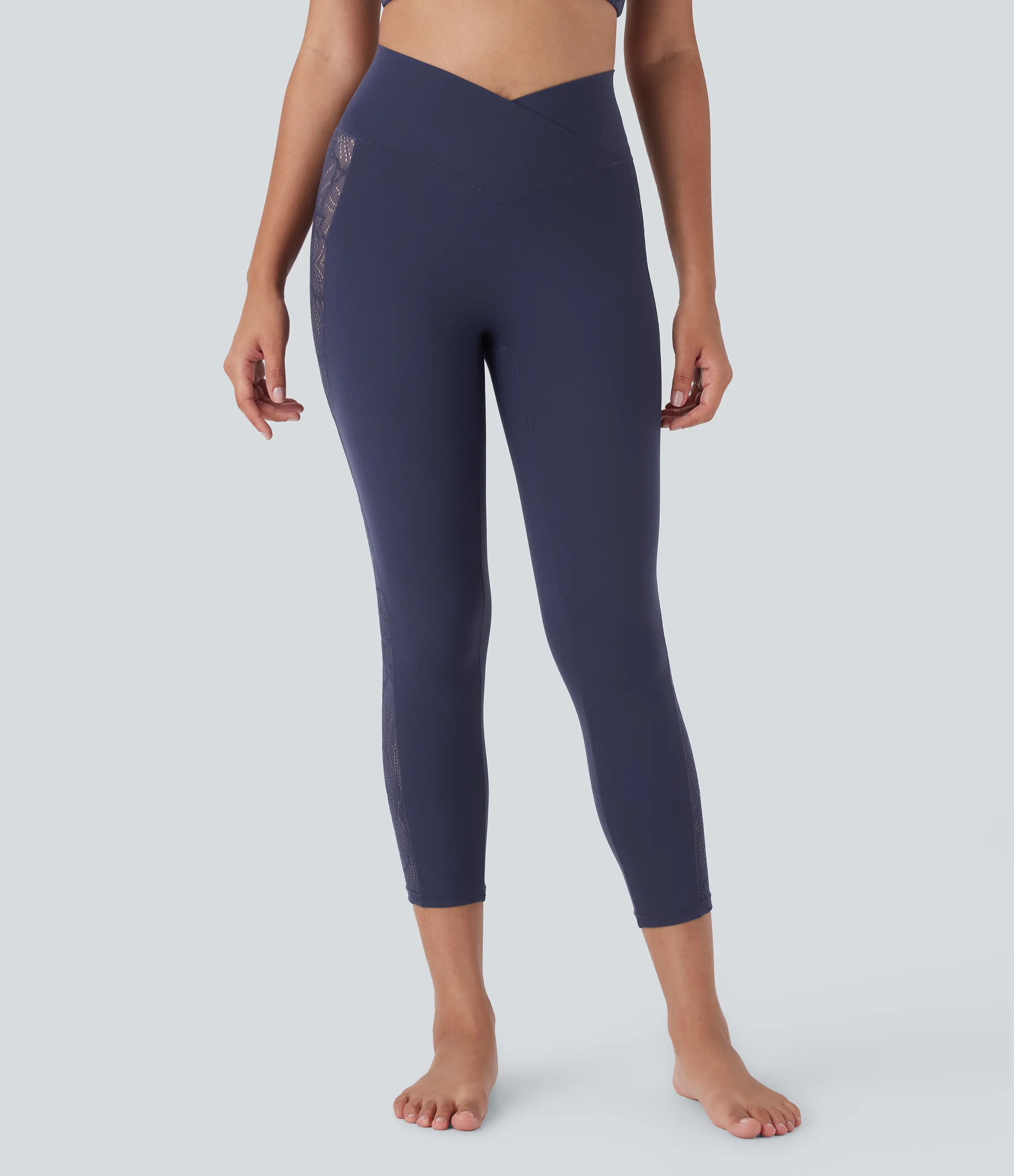 Halara Leggings Softlyzero™ capri yoga tiro alto encaje contrastante cruzado - UPF50+ - Peacoat - S sold by Halara product image thumbnail 4