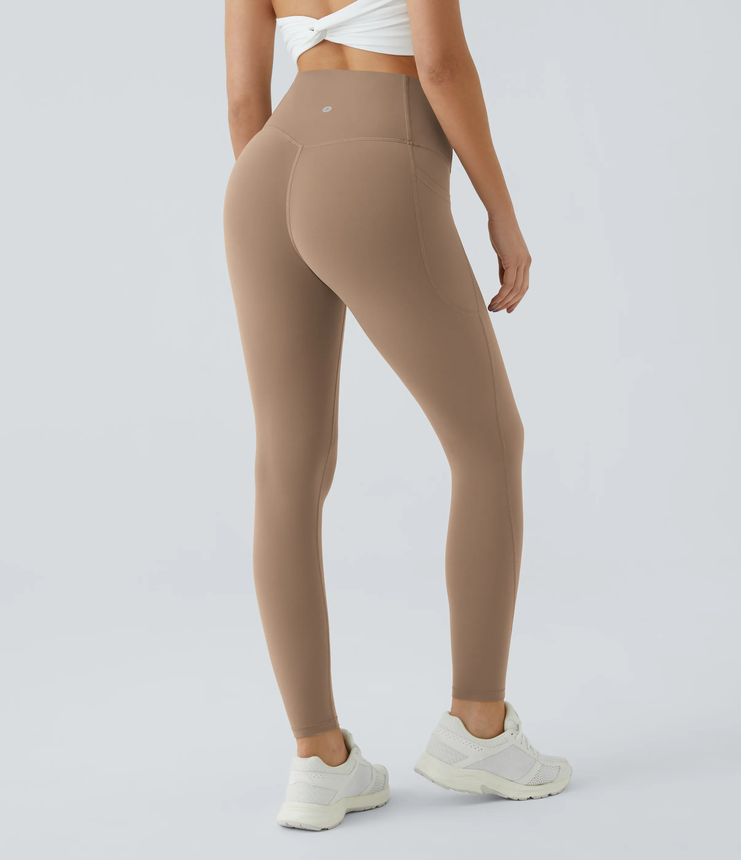 Halara Leggings SoCinched UltraSculpt entrenamiento control abdomen bolsillo lateral tiro alto - Woodsmoke - XS(7/8) sold by Halara product image thumbnail 4