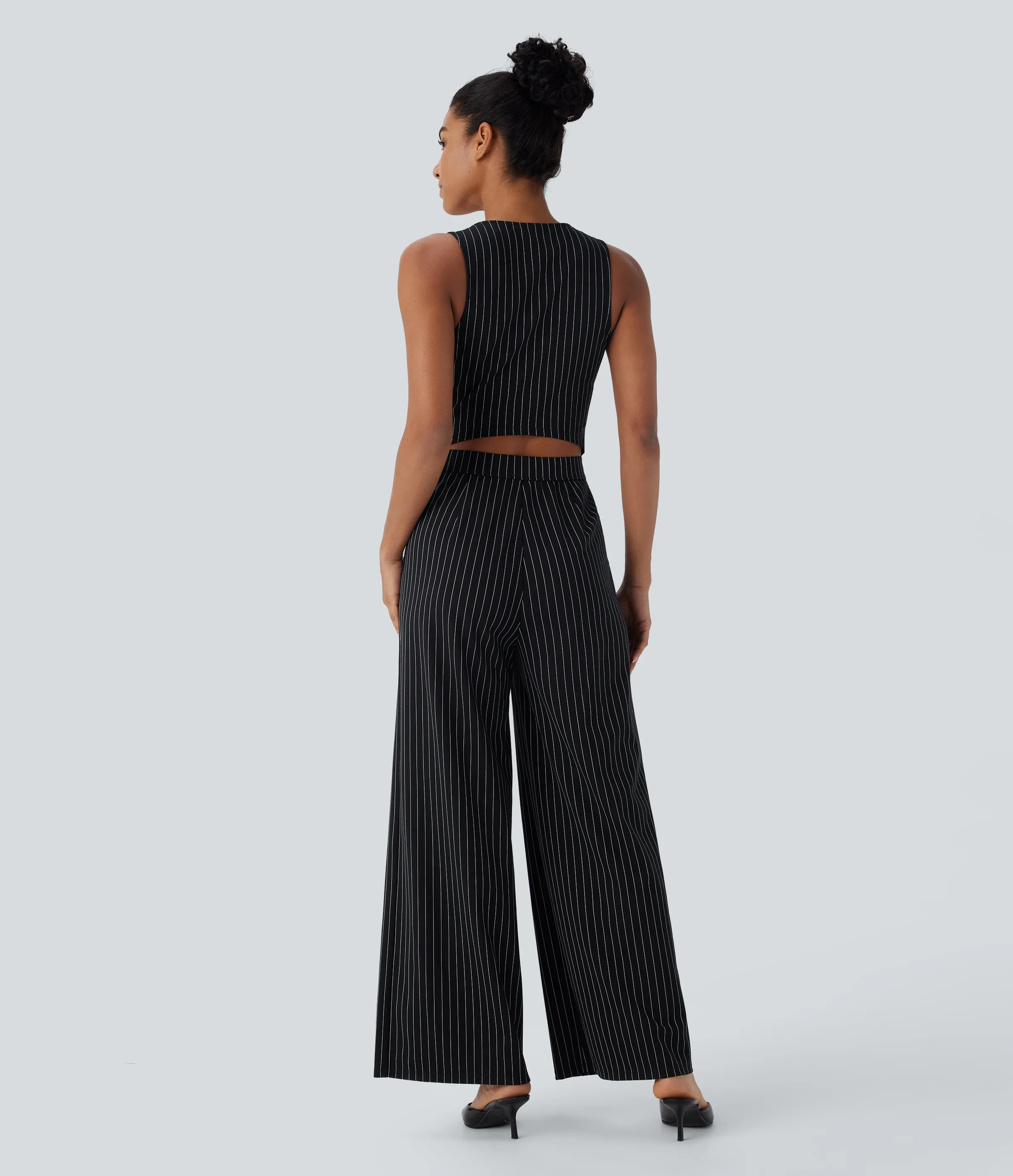 Halara Mono oficina cuello V sin mangas bolsillo delantero recortado pierna ancha rayas tacto fresco - Black White Pinstripe - M(regular) sold by Halara product image thumbnail 3