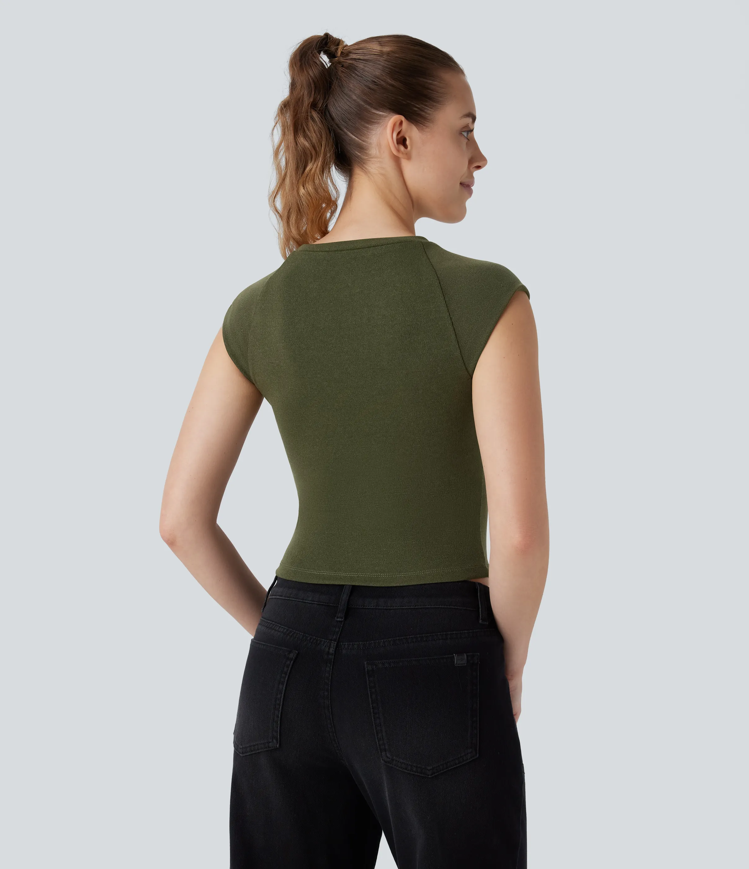 Halara Top ajustado manga corta - Lone Pine Green - XL sold by Halara product image thumbnail 3