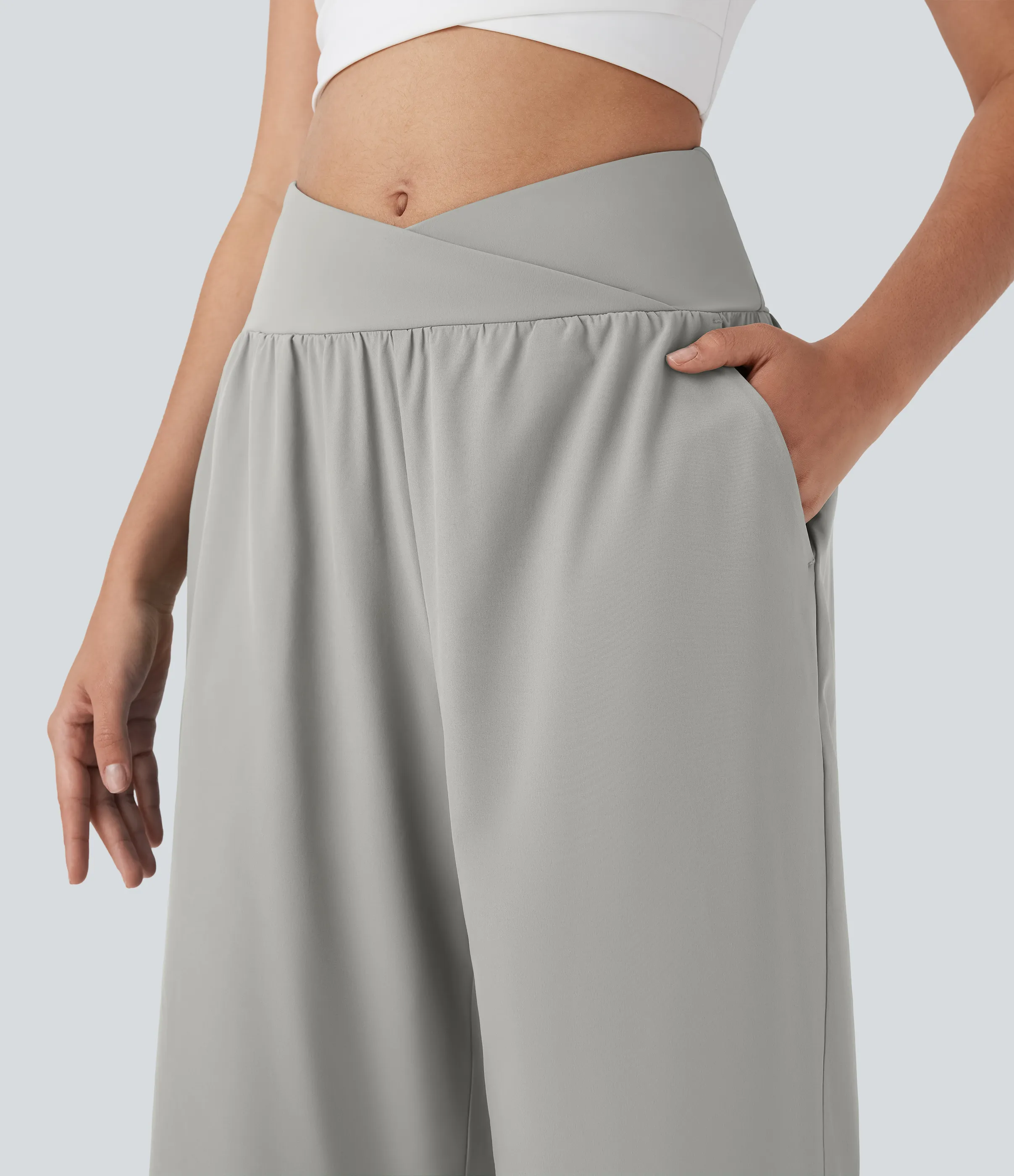 Halara Pantalón Breezeful™ capri resort tiro alto bolsillo lateral cruzado abertura secado rápido - Dust Gray - S(regular) sold by Halara product image thumbnail 5