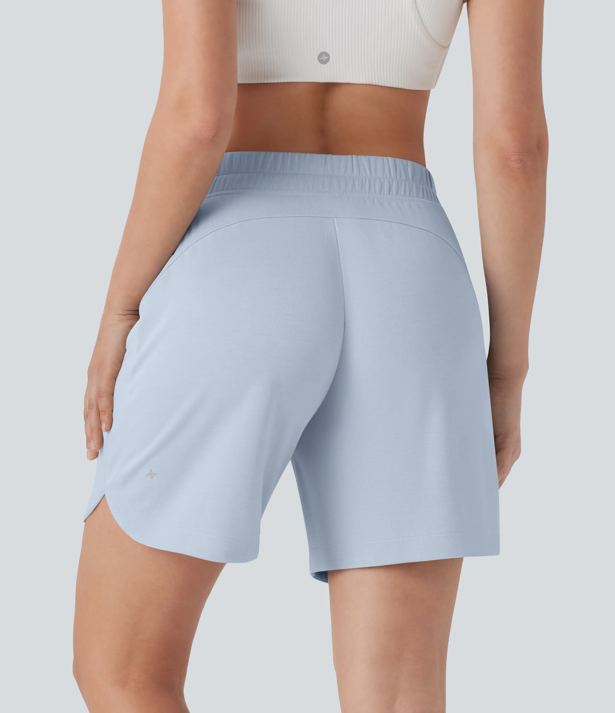 Halara Bermudas de yoga con cintura media, bolsillos laterales y dobladillo curvo - Plein Air - XS sold by Halara product image thumbnail 3