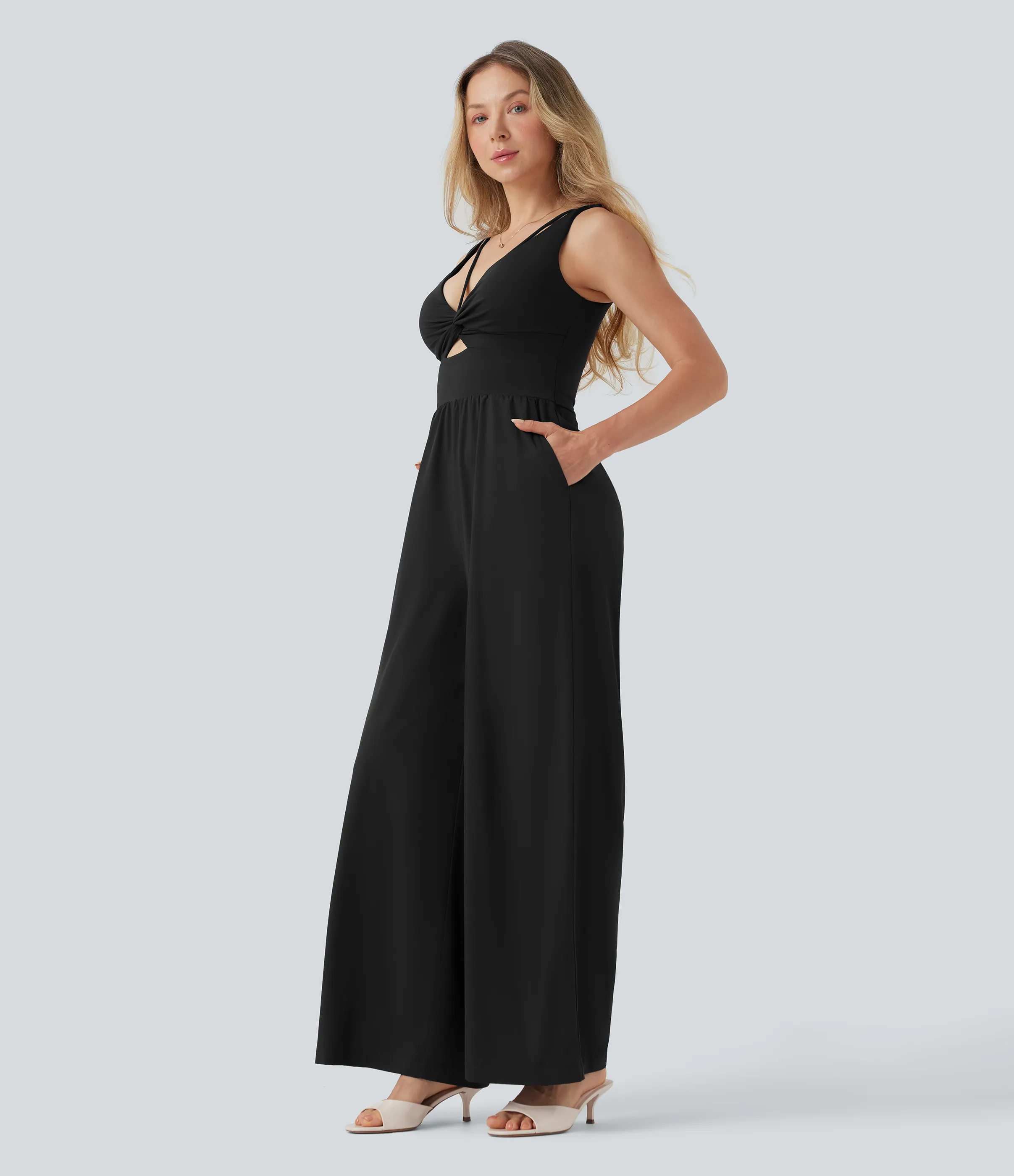 Halara Jumpsuit informal Breezeful™ sin mangas con espalda en U con secado rápido y bolsillos - Edición Easy Peezy - Black - L(regular) sold by Halara product image thumbnail 4