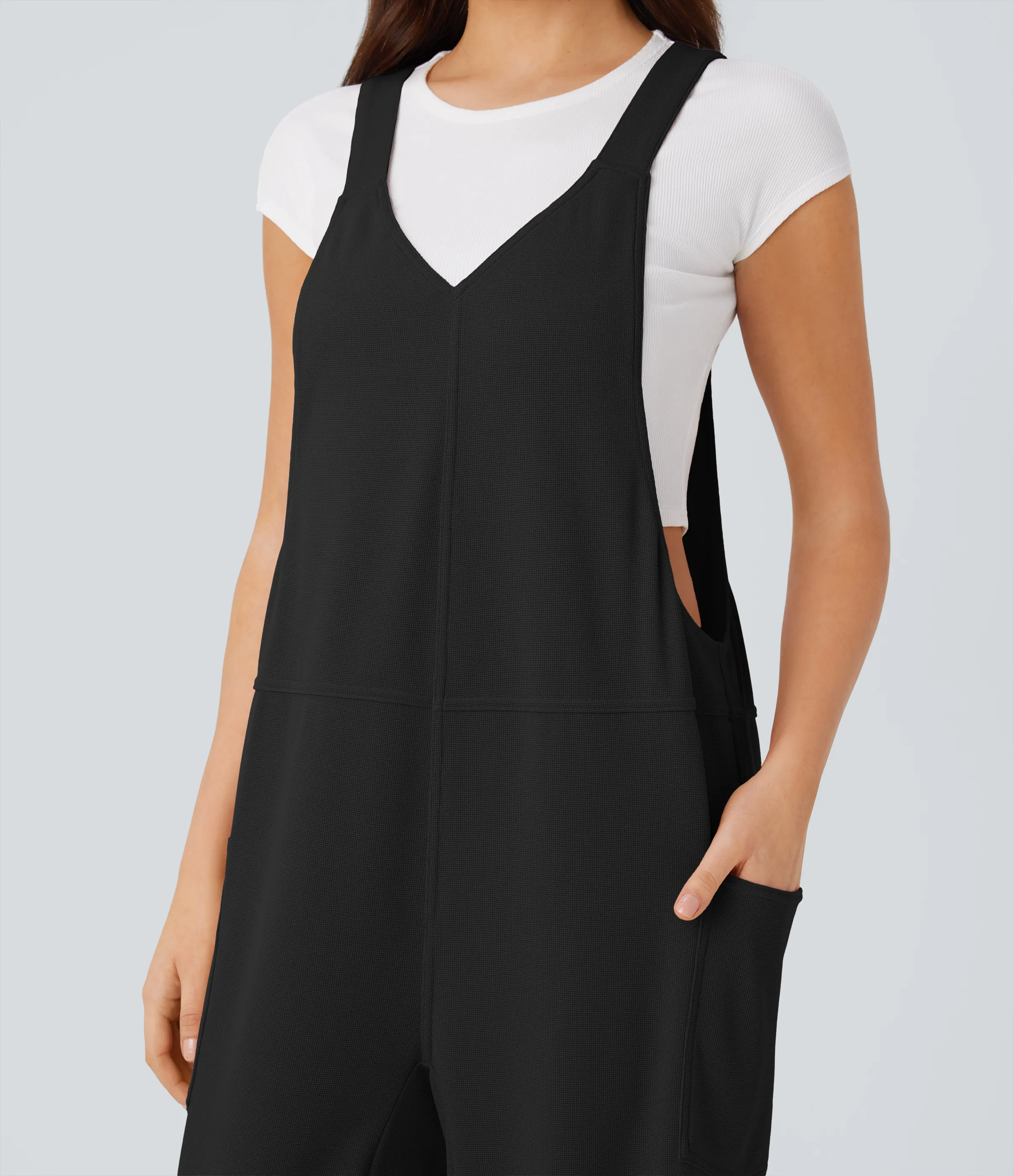 Halara Overol cuello V bolsillo lateral diseño gofre - Black - S(regular) sold by Halara product image thumbnail 5