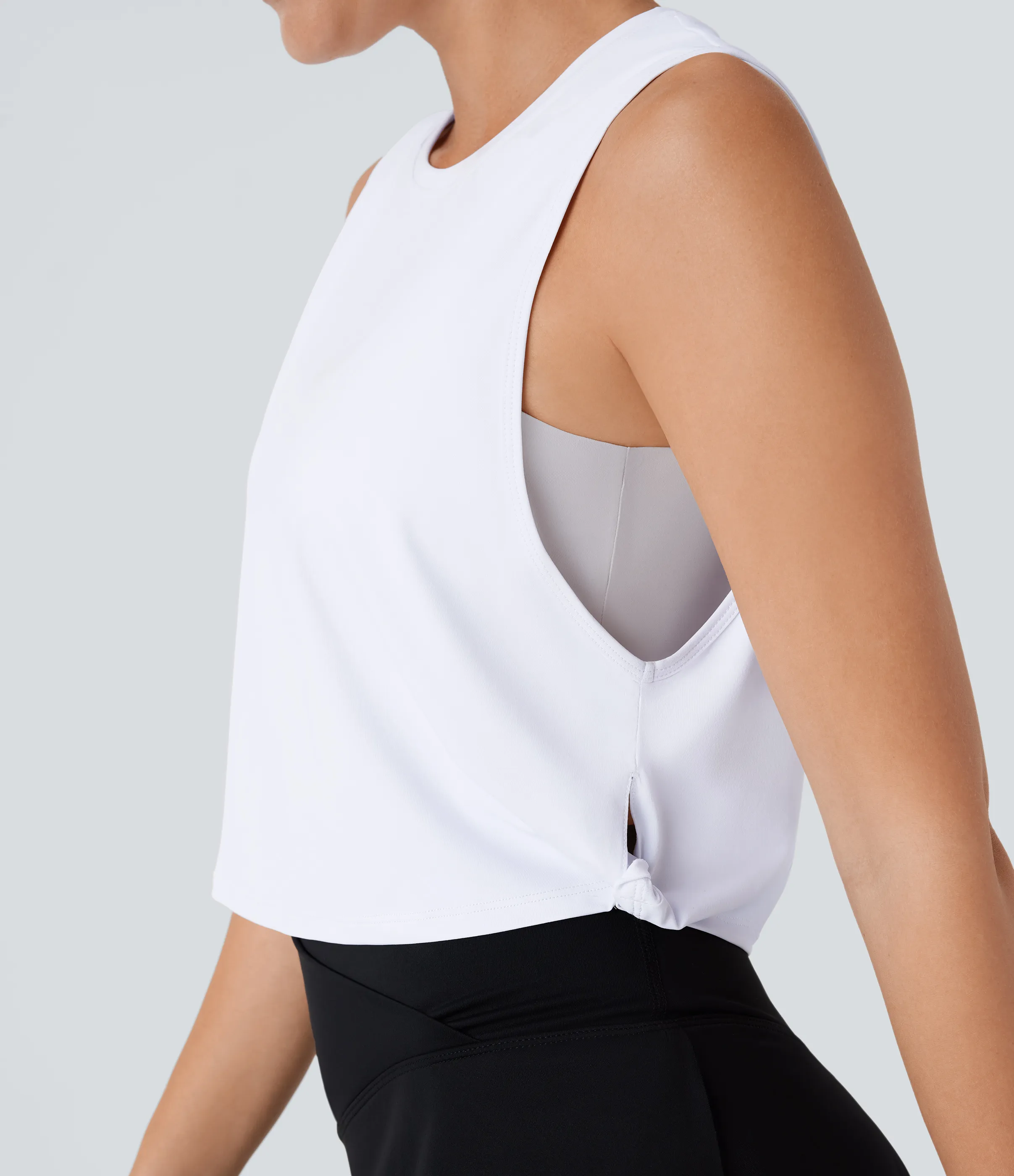 Halara Camiseta sin mangas corta pickleball cuello redondo dobladillo retorcido curvado - White - XS sold by Halara product image thumbnail 5