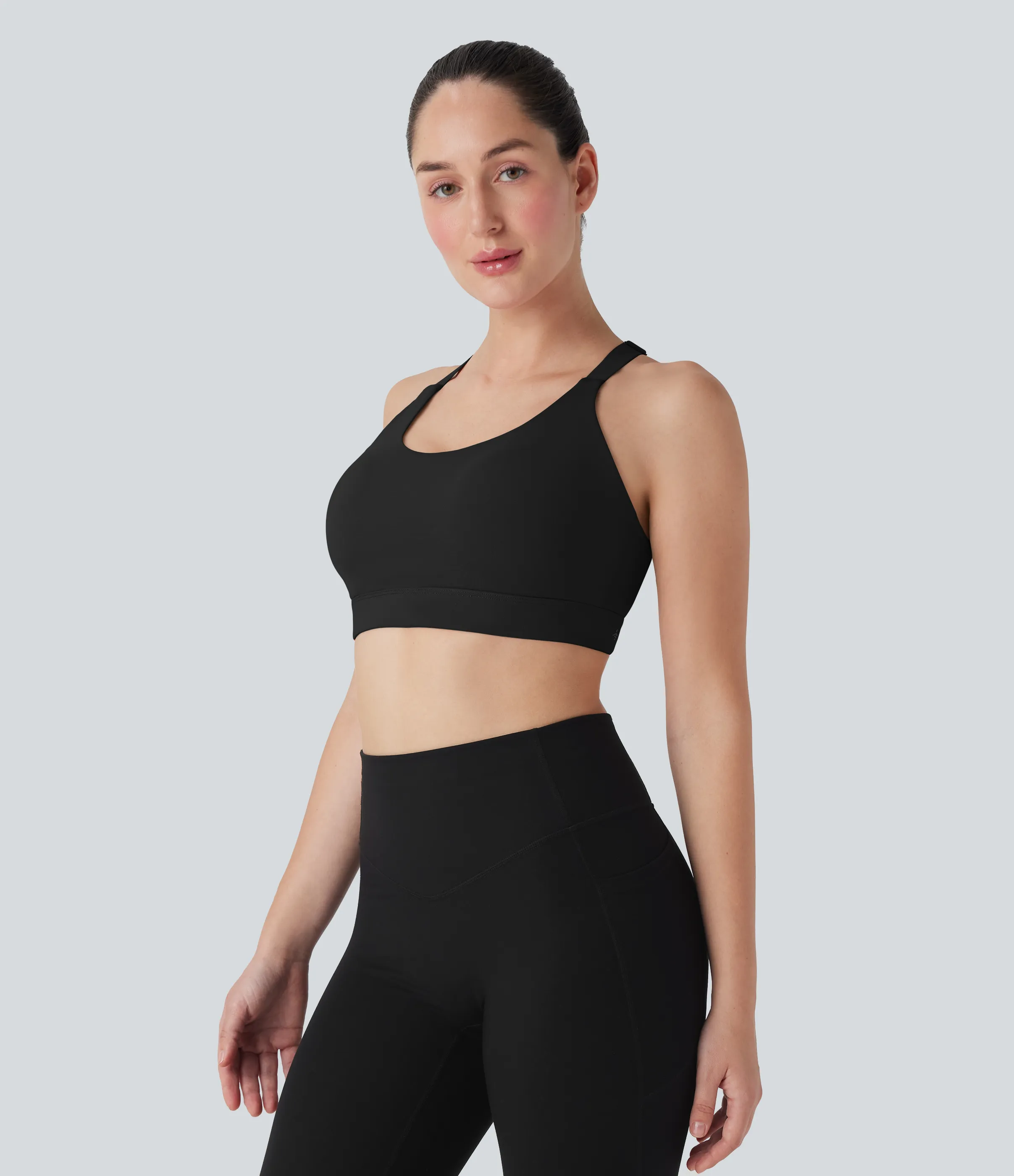 Halara Brasier deportivo SpeedWave™ deportivo SpeedWave™ de sujeción media perforado con secado rápido, copas moldeadas y gancho ajustable en copas D-F - Black - S sold by Halara product image thumbnail 5