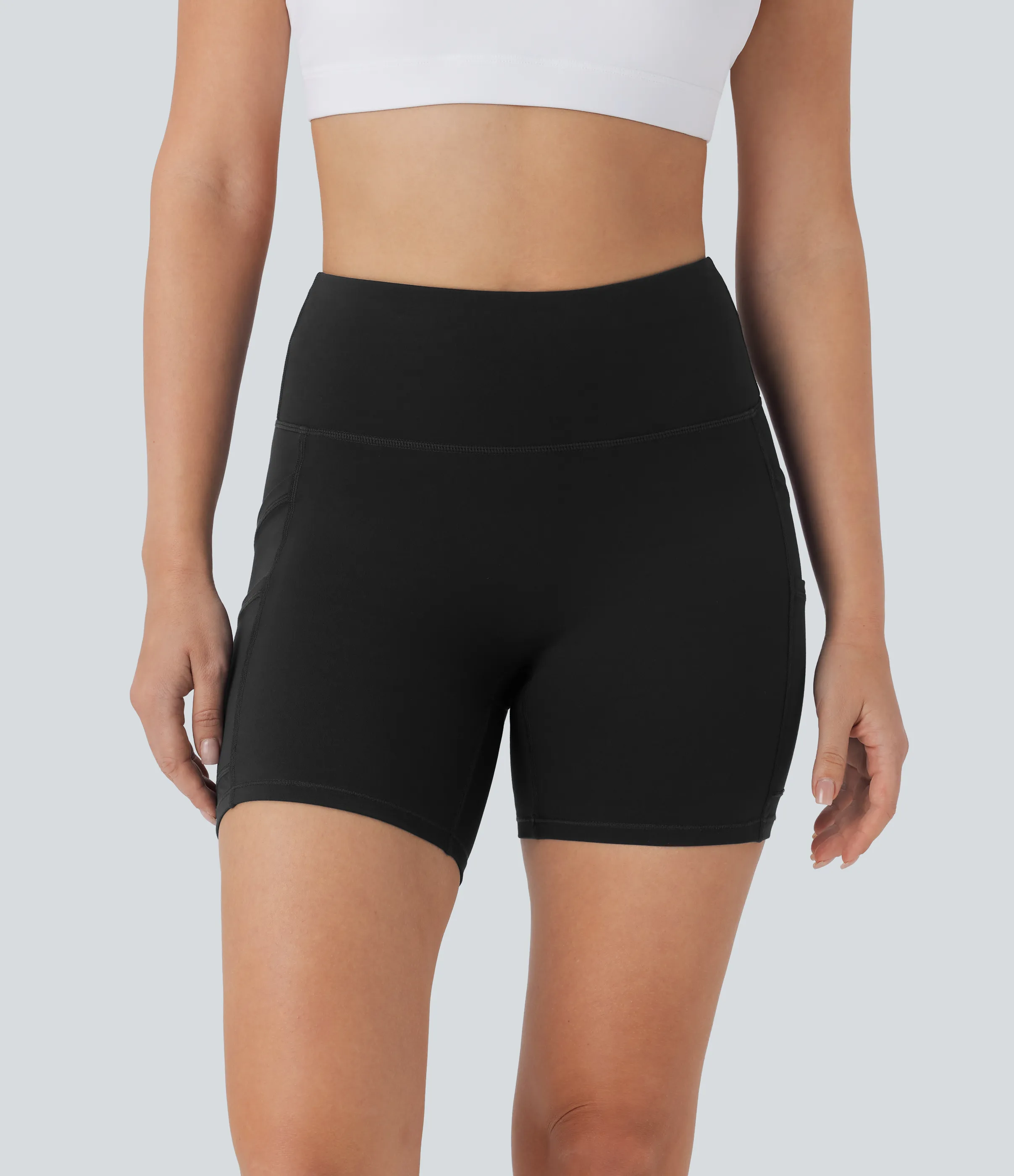 Halara Pantalón corto Softlyzero™ yoga ciclista tiro alto bolsillo doble 12.5cm - UPF50+ - Black - XS sold by Halara product image thumbnail 4