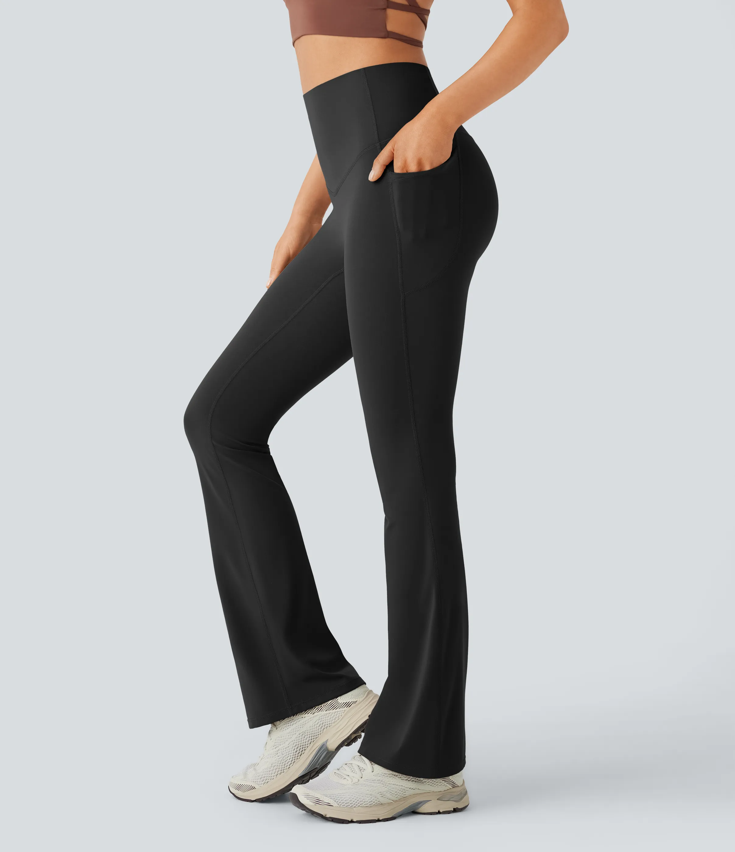 Halara Leggings SoCinched UltraSculpt yoga Bootcut tiro alto control abdomen bolsillo lateral moldeador - Black - M(petite) sold by Halara product image thumbnail 2
