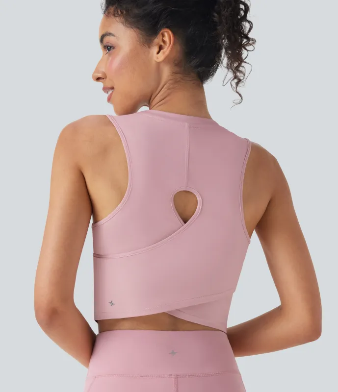 Halara Top yoga corto liso dobladillo cruzado abertura - Pale Lilac - XL sold by Halara