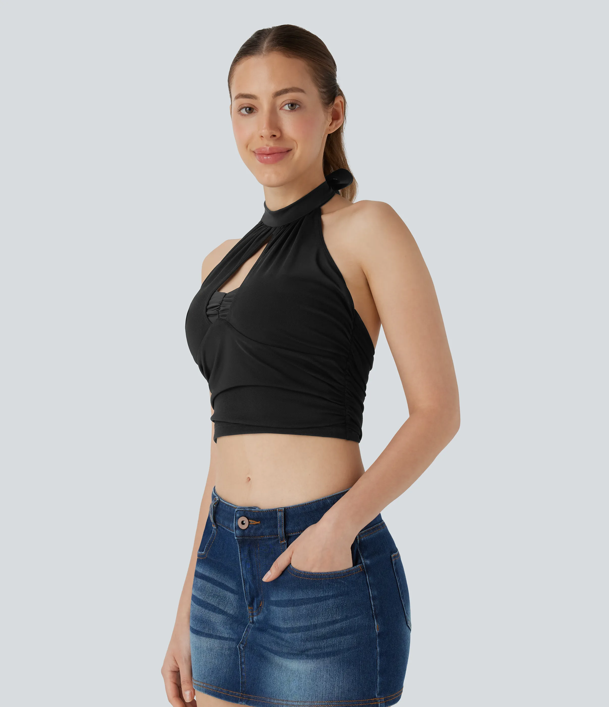 Halara Top corto malla contrastante cuello halter sin espalda lazo - Black - XL sold by Halara product image thumbnail 4