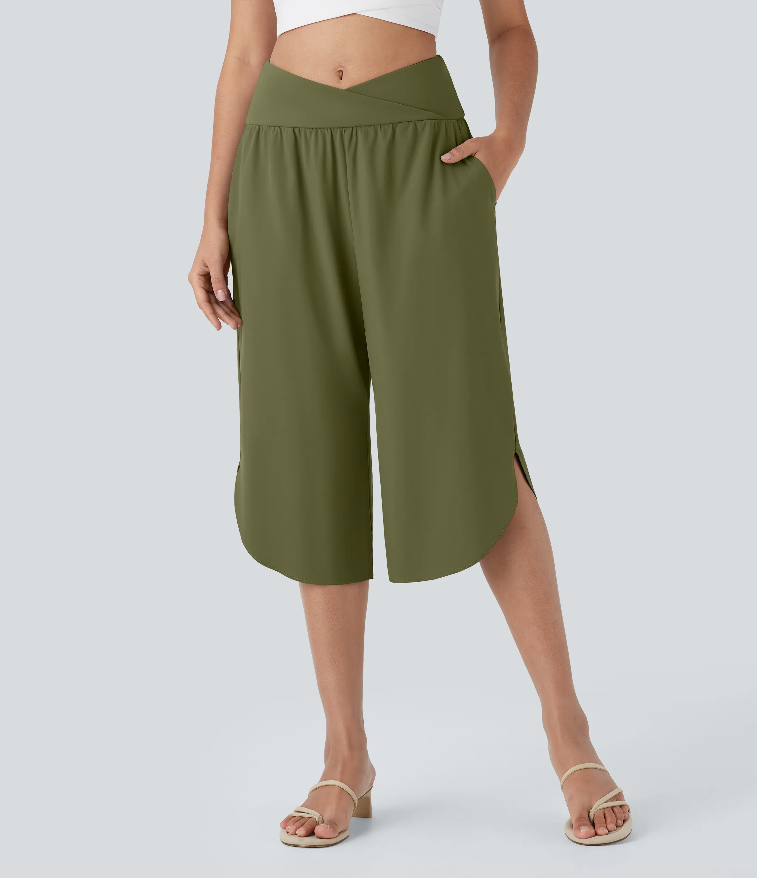 Halara Pantalón Breezeful™ capri resort tiro alto bolsillo lateral cruzado abertura secado rápido - Sphagnum - L(regular) sold by Halara product image thumbnail 4