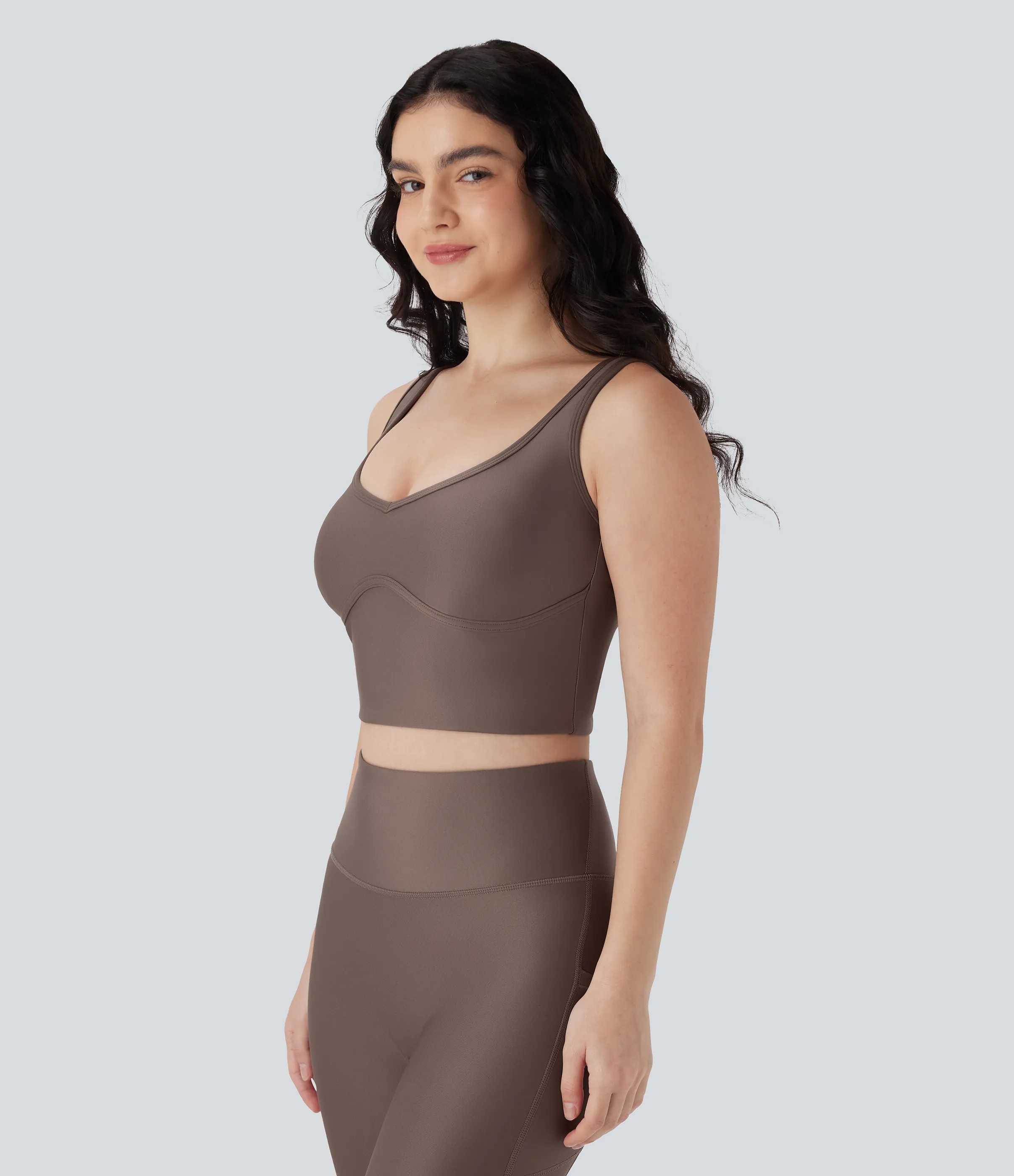 Halara Top corto de yoga con espalda descubierta y tejido brillante - Hay Brown - M sold by Halara product image thumbnail 4