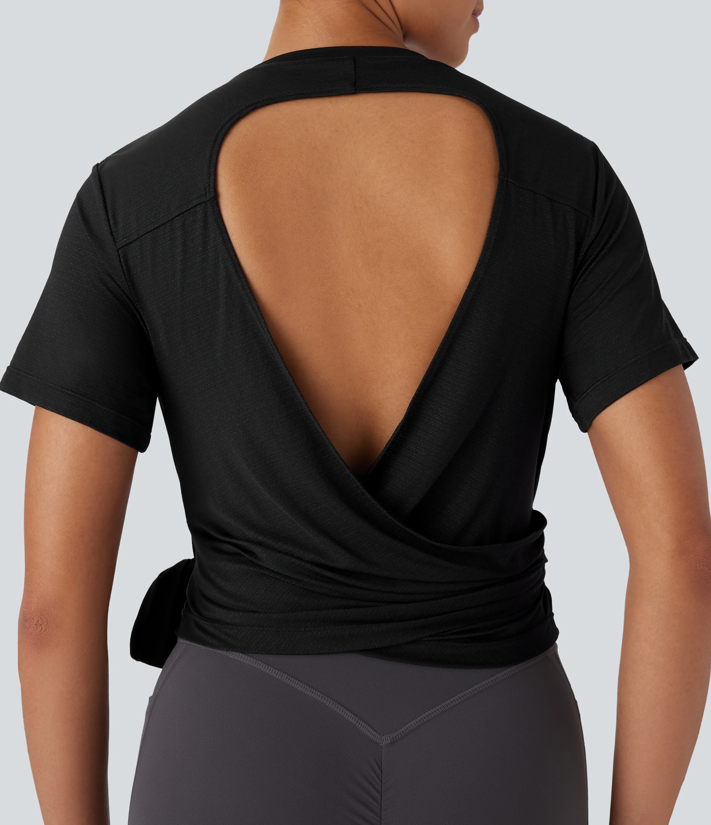 Halara Top deportivo de yoga de manga corta con cuello redondo, espalda abierta y lazo lateral - Black - L sold by Halara product image thumbnail 5