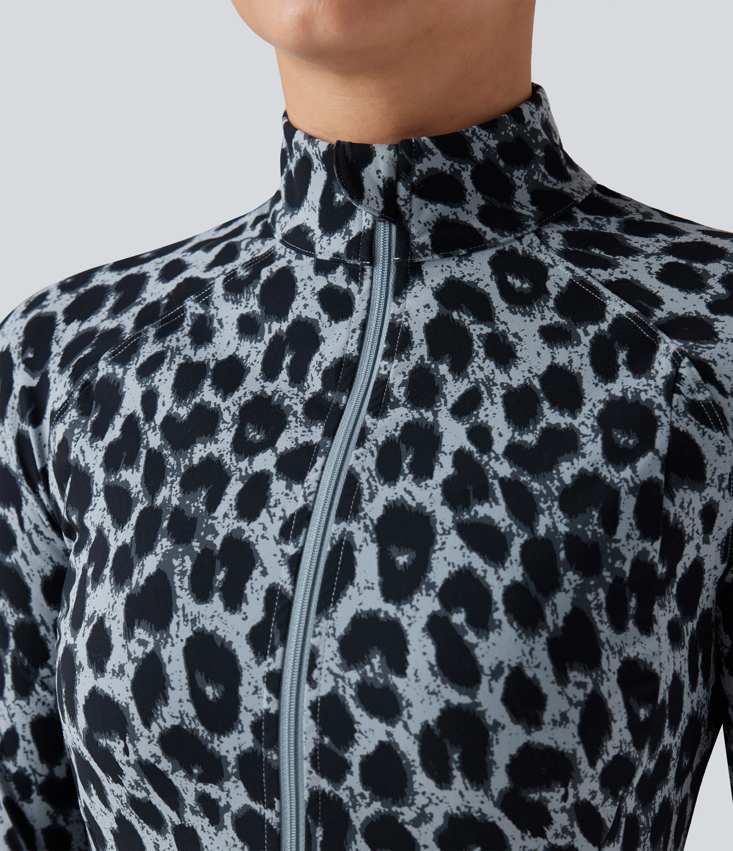 Halara Chamarra casual de manga larga UltraSculpt™ con cuello alto y bolsillos con estampado de leopardo - Moonshadow Leopard - XL sold by Halara product image thumbnail 5