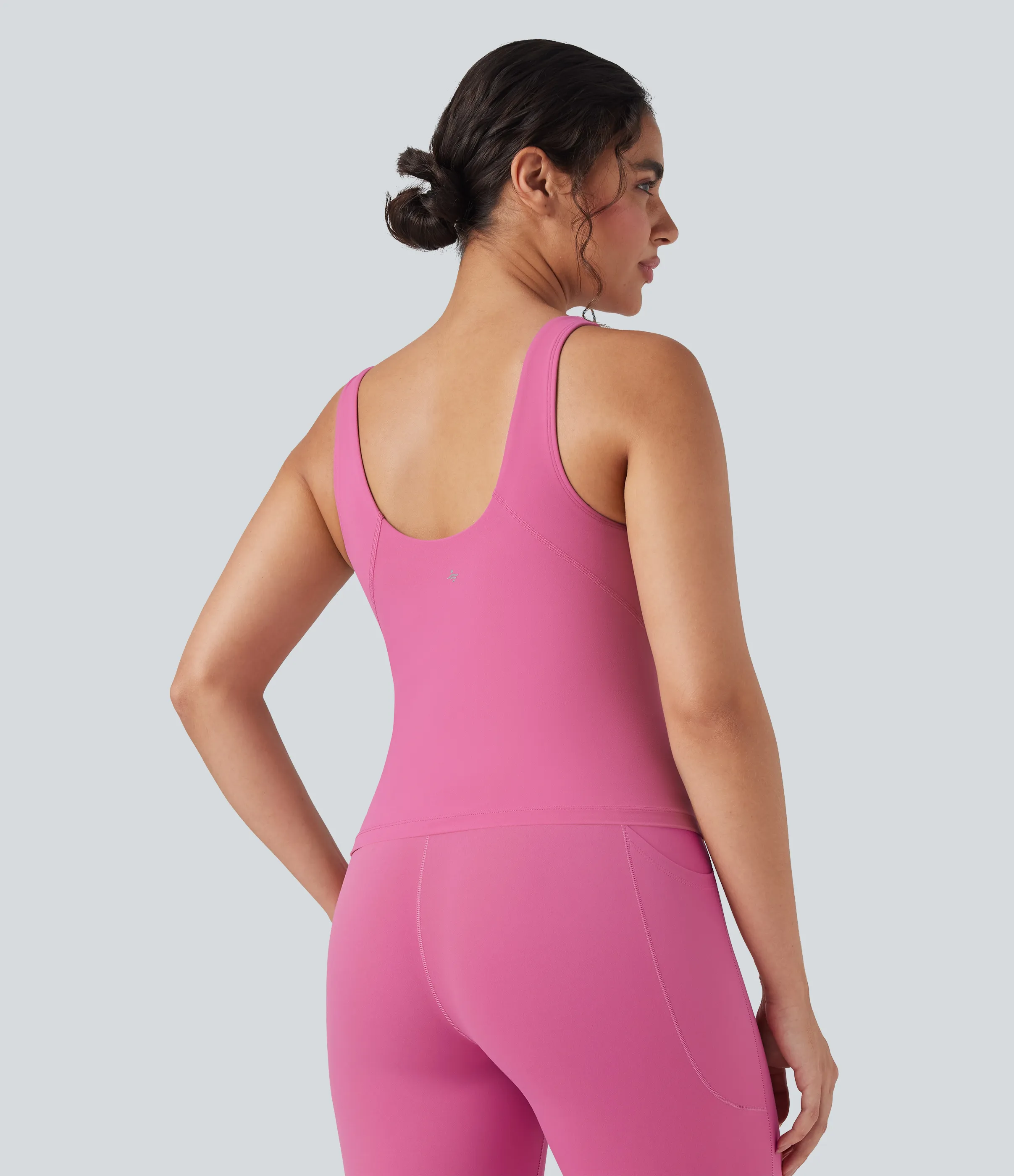 Halara Camiseta de yoga Halara UltraSculpt™ con escote en V profundo y espalda redondeada - Pink Power - M sold by Halara product image thumbnail 3