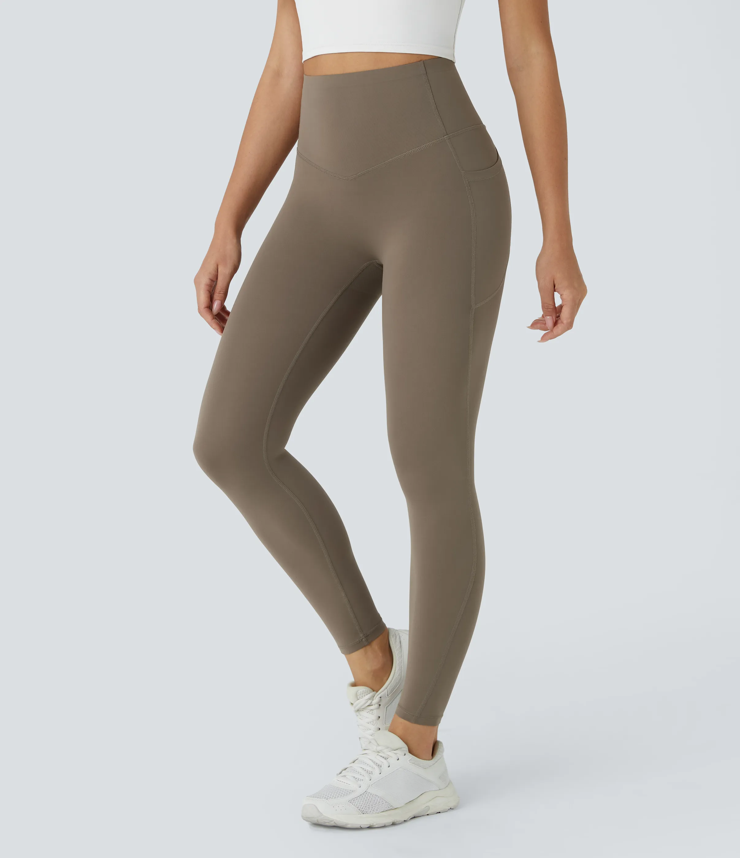 Halara Leggings SoCinched UltraSculpt tiro alto realce glúteos control abdomen bolsillo lateral moldeador - Dawn Brown - S(7/8) sold by Halara product image thumbnail 4