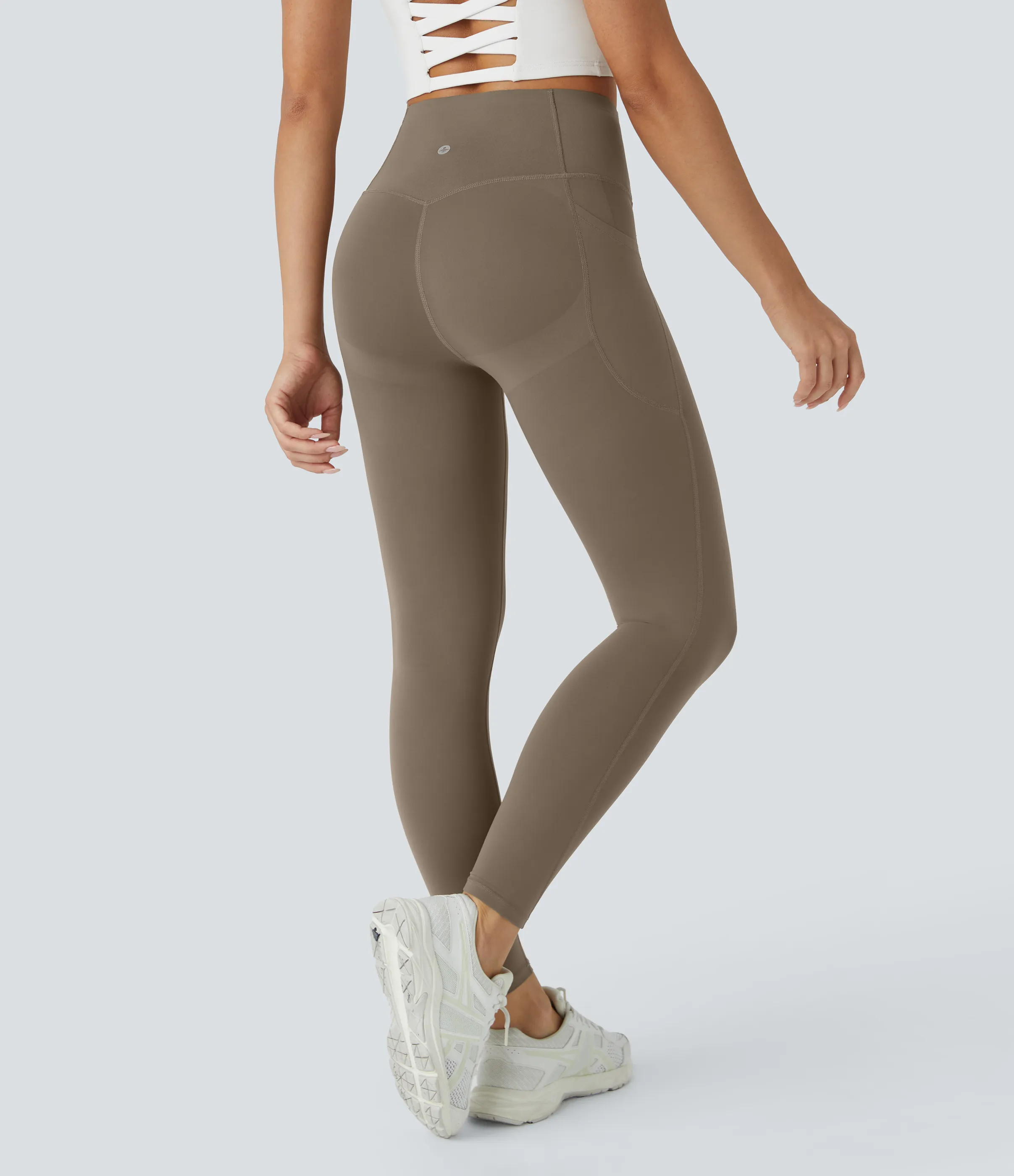 Halara Leggings SoCinched UltraSculpt tiro alto realce glúteos control abdomen bolsillo lateral moldeador - Dawn Brown - S(7/8) sold by Halara product image thumbnail 5