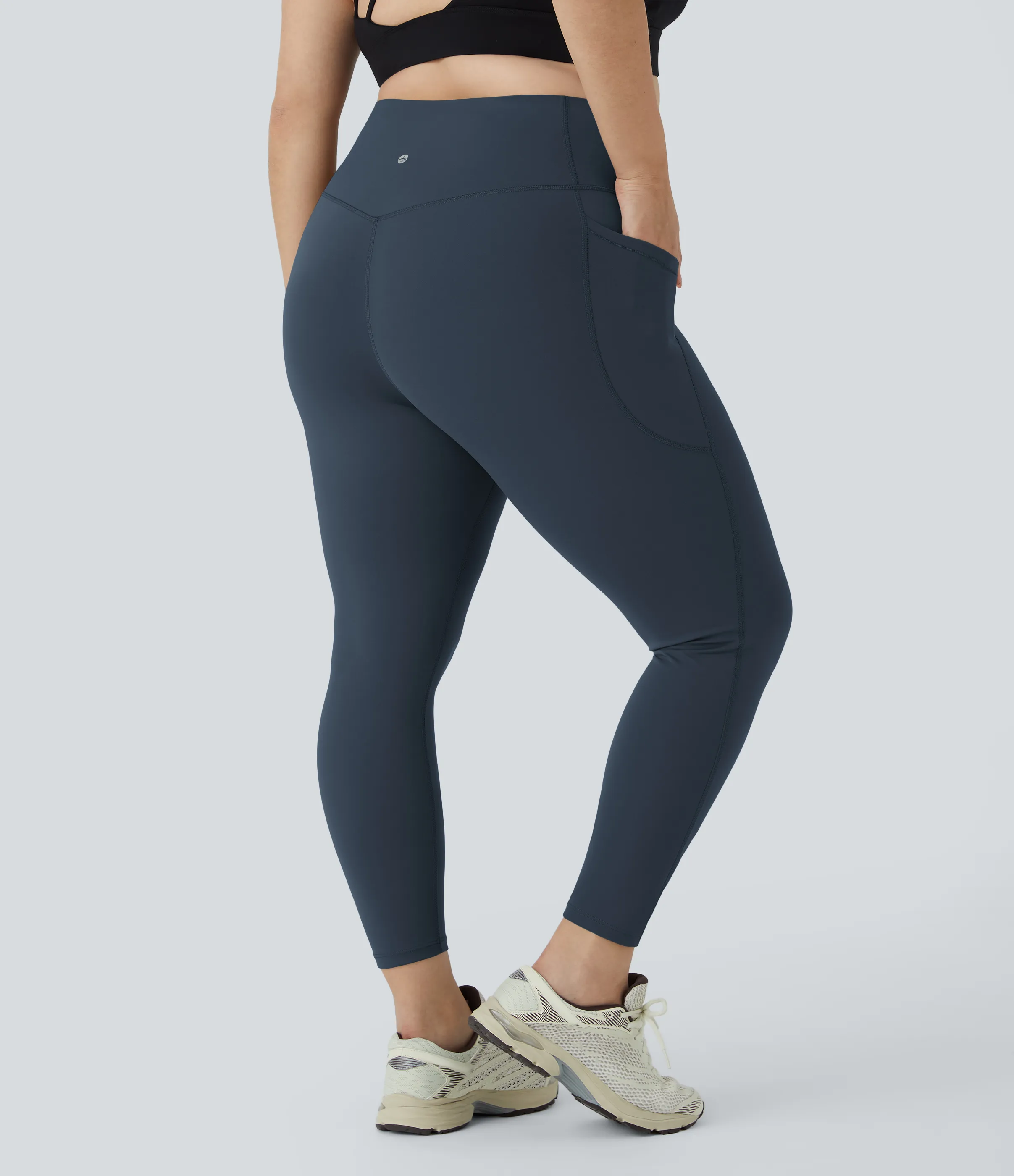 Halara Leggings SoCinched talla grande entrenamiento bolsillo lateral moldeador abdomen tiro alto - Carbon - 3X(7/8) sold by Halara product image thumbnail 3
