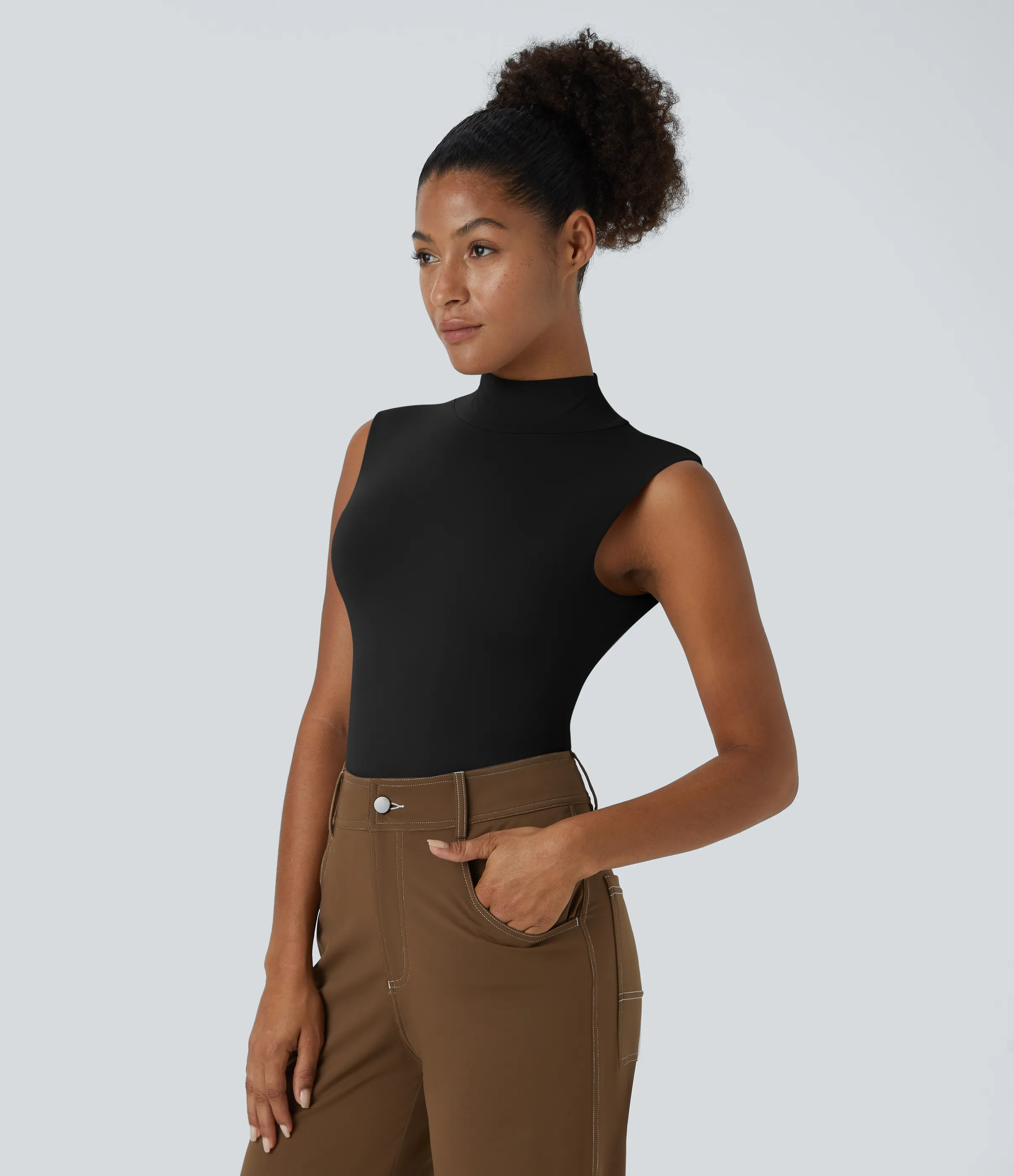 Halara Bodysuit liso sin mangas cuello alto - Black - XL sold by Halara product image thumbnail 4