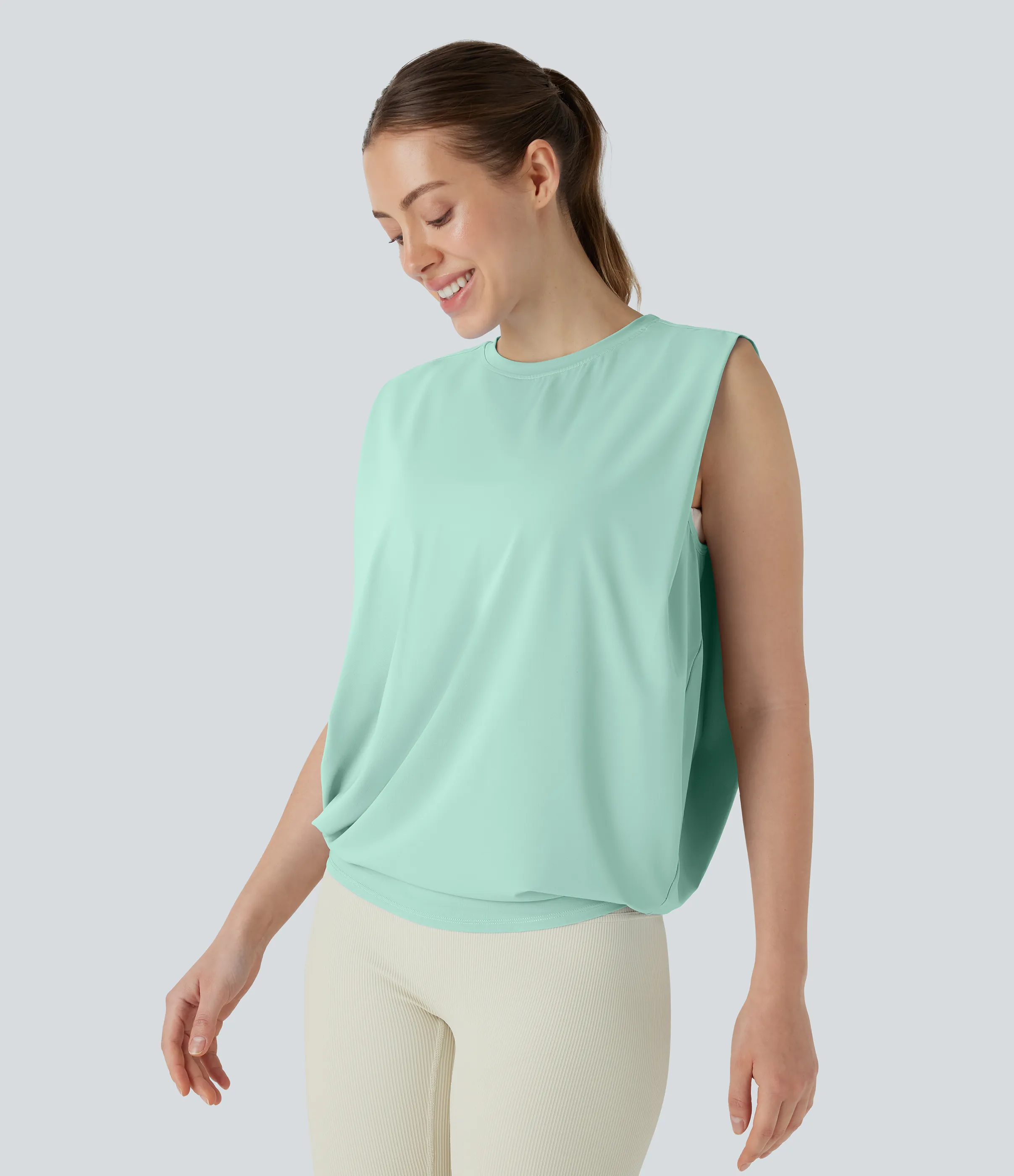 Halara Camiseta yoga cuello redondo fruncido tacto fresco - UPF 50+ - Honeydew - XS sold by Halara product image thumbnail 4