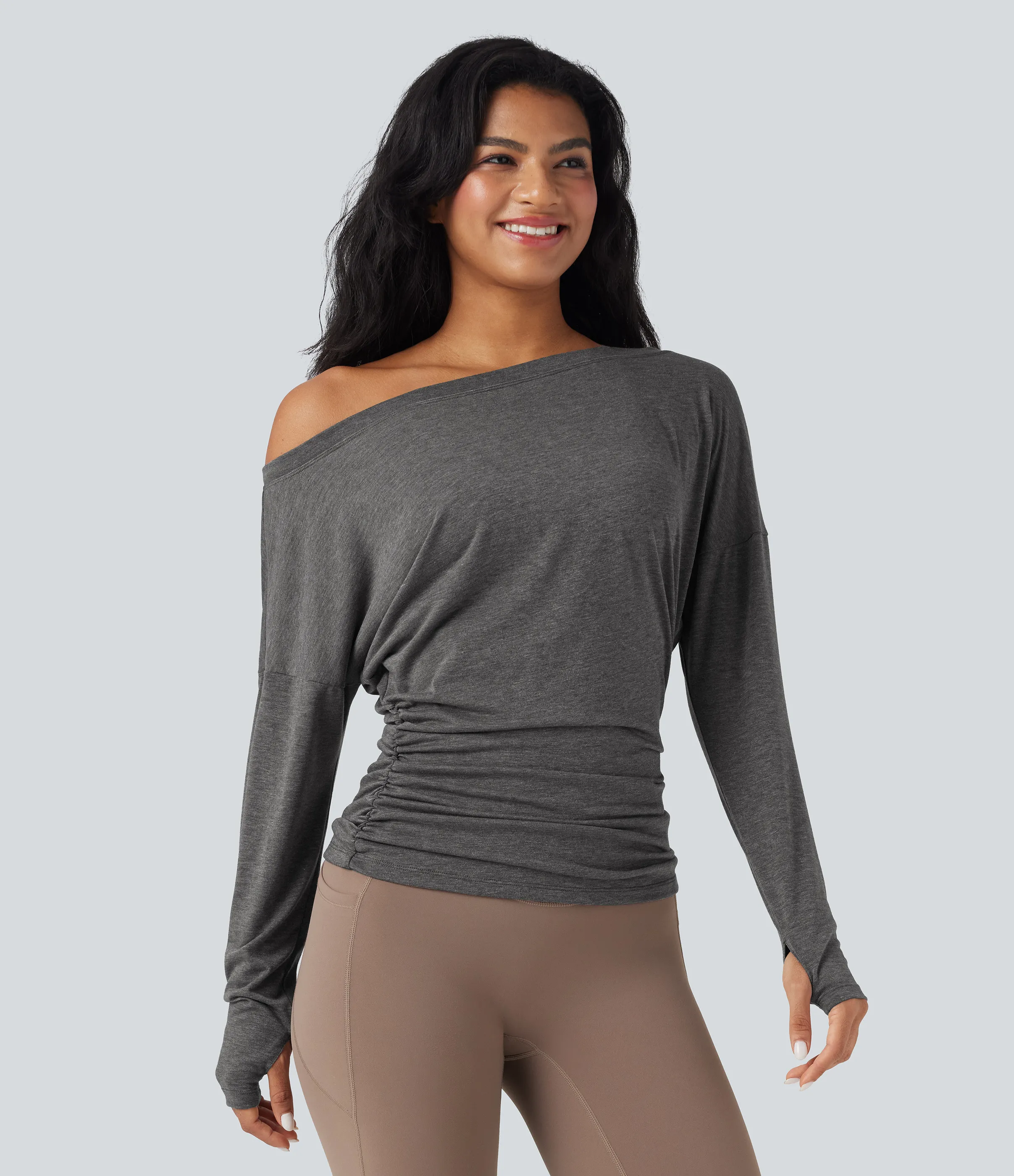 Halara Top deportivo de yoga fruncido con manga larga y un solo hombro con abertura para el pulgar - Mottled Dark Grey - S sold by Halara