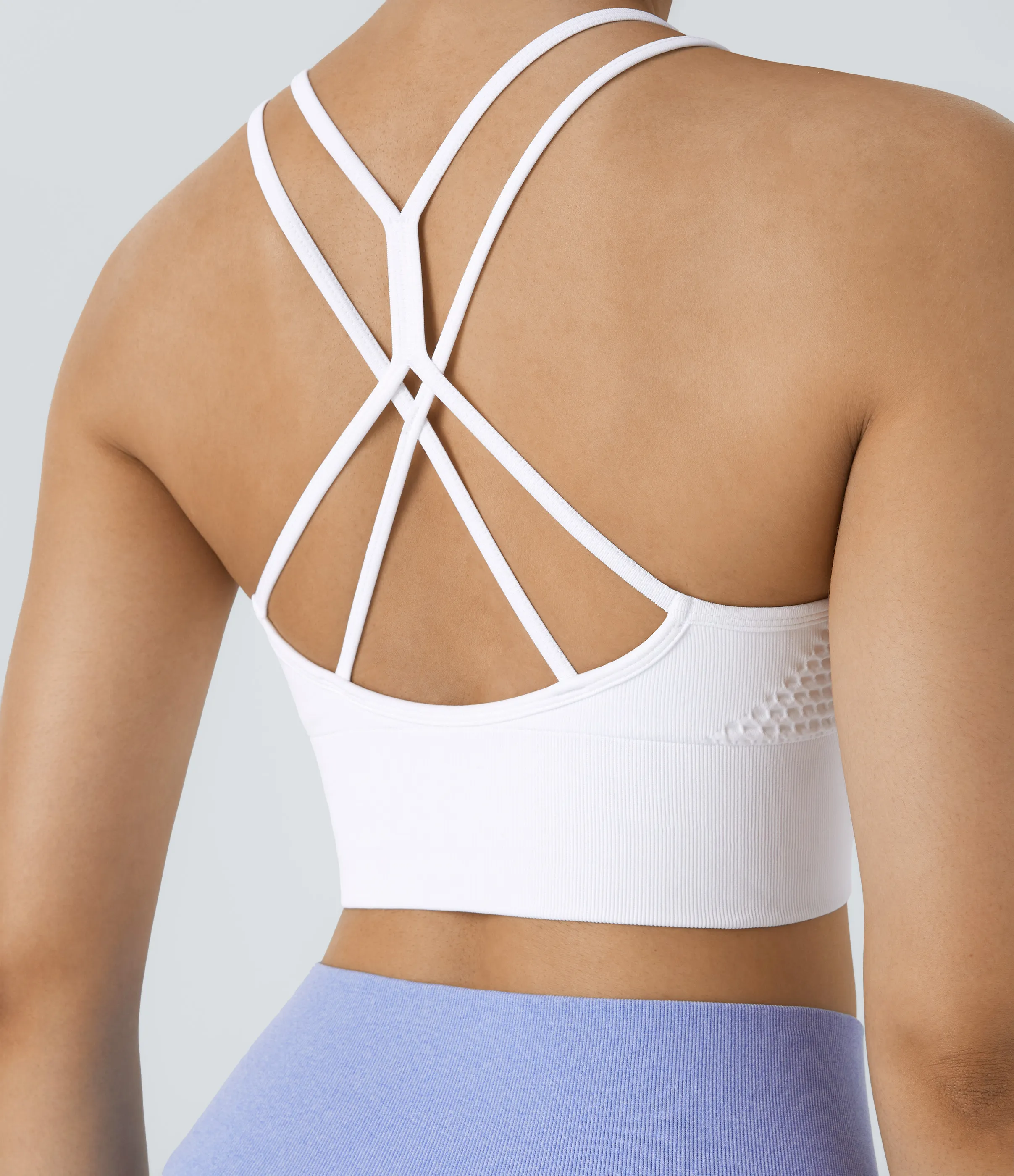 Halara Brasier deportivo Seamless Flow de sujeción baja, fruncido y tirantes dobles en copas D-F - White - S sold by Halara product image thumbnail 2