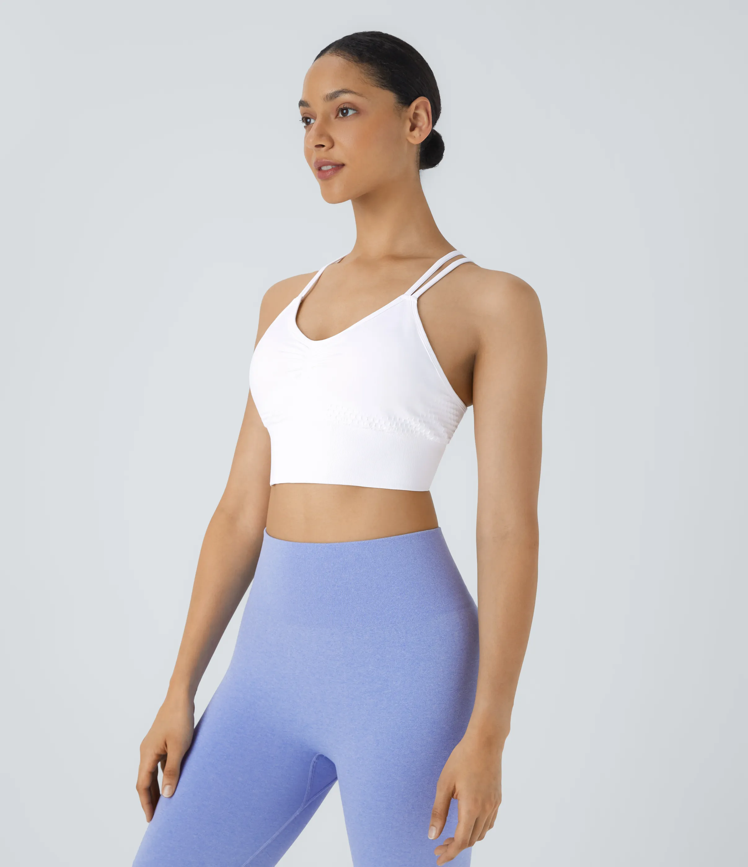 Halara Brasier deportivo Seamless Flow de sujeción baja, fruncido y tirantes dobles en copas D-F - White - S sold by Halara product image thumbnail 5