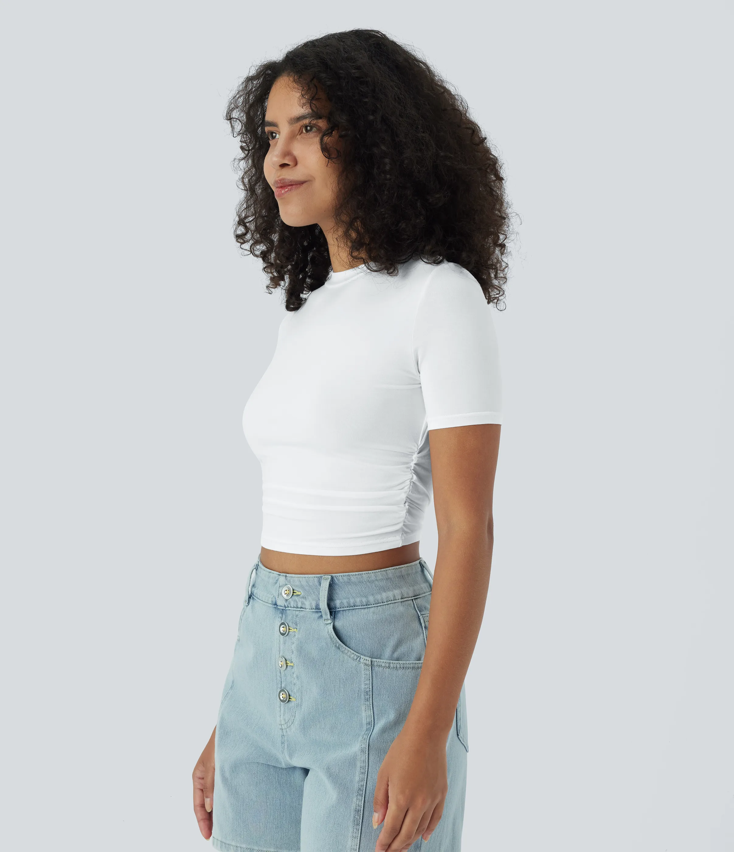 Halara Camiseta recortada ajustada pliegue manga corta cuello redondo - White - L sold by Halara product image thumbnail 4