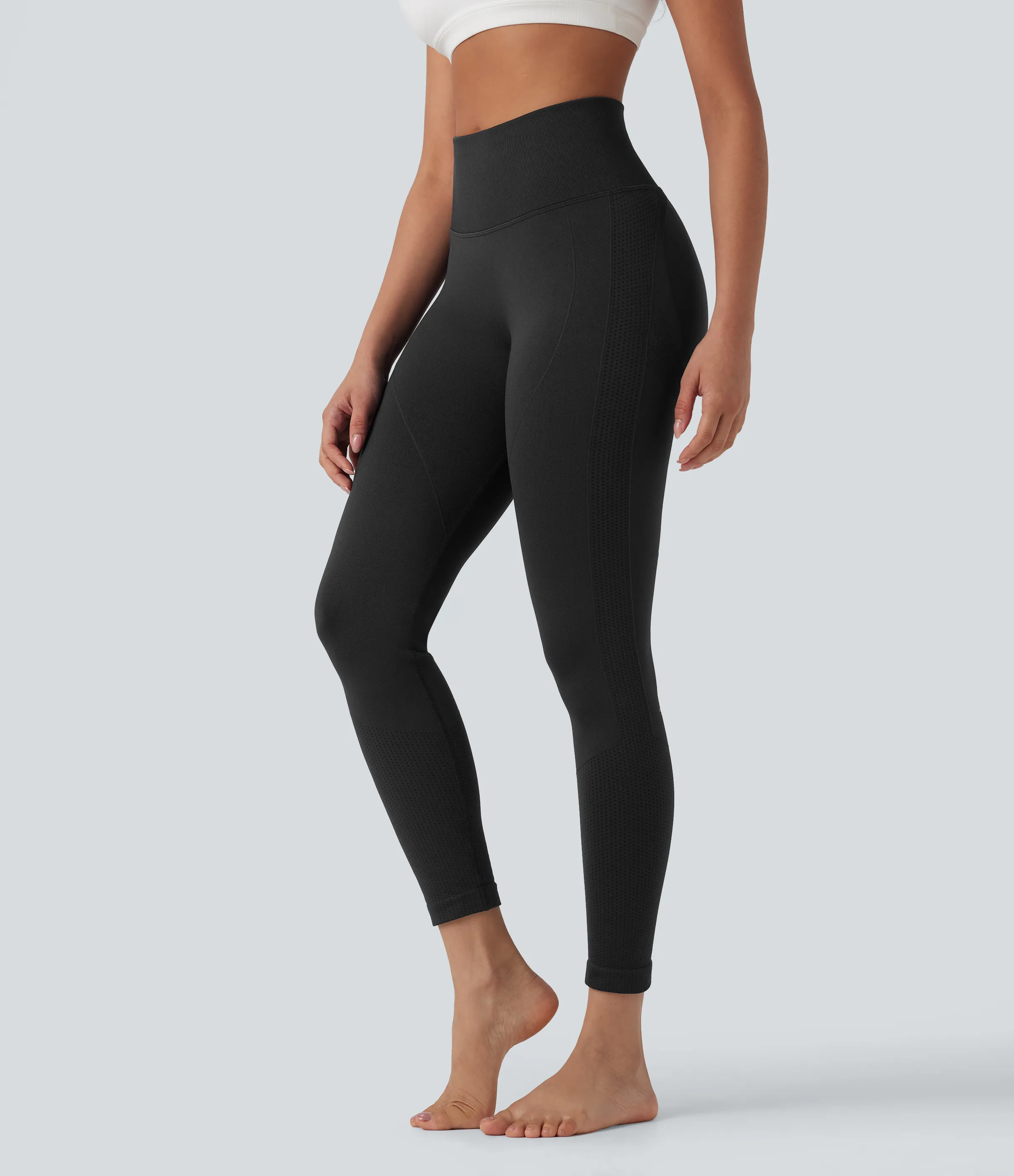 Halara Leggings yoga tiro alto control abdomen realce glúteo sin costura - Black - S(7/8) sold by Halara product image thumbnail 4