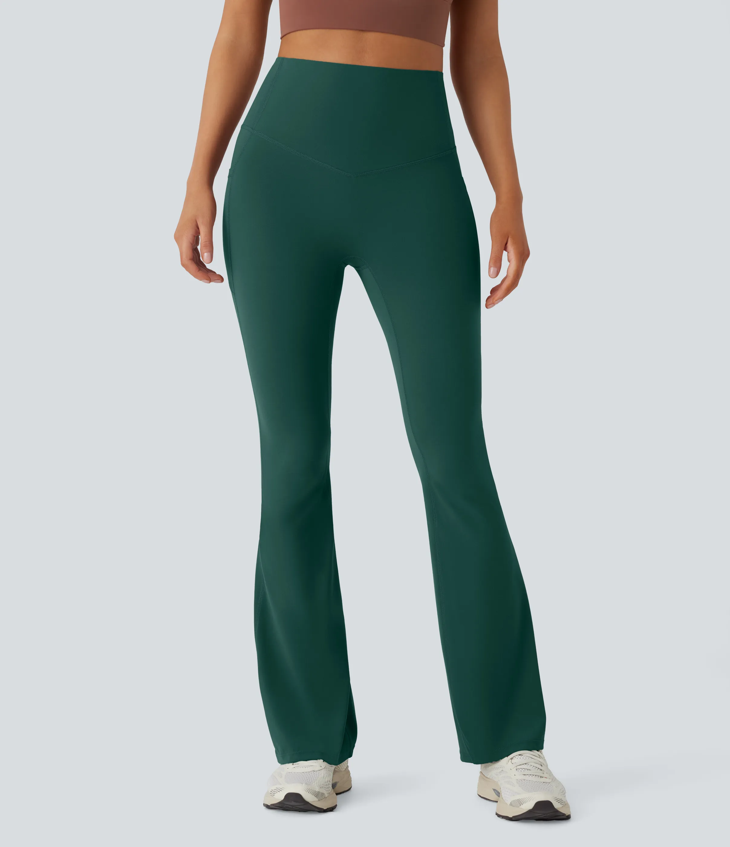 Halara Leggings SoCinched UltraSculpt yoga Bootcut tiro alto control abdomen bolsillo lateral moldeador - June Bug - L(regular) sold by Halara product image thumbnail 4