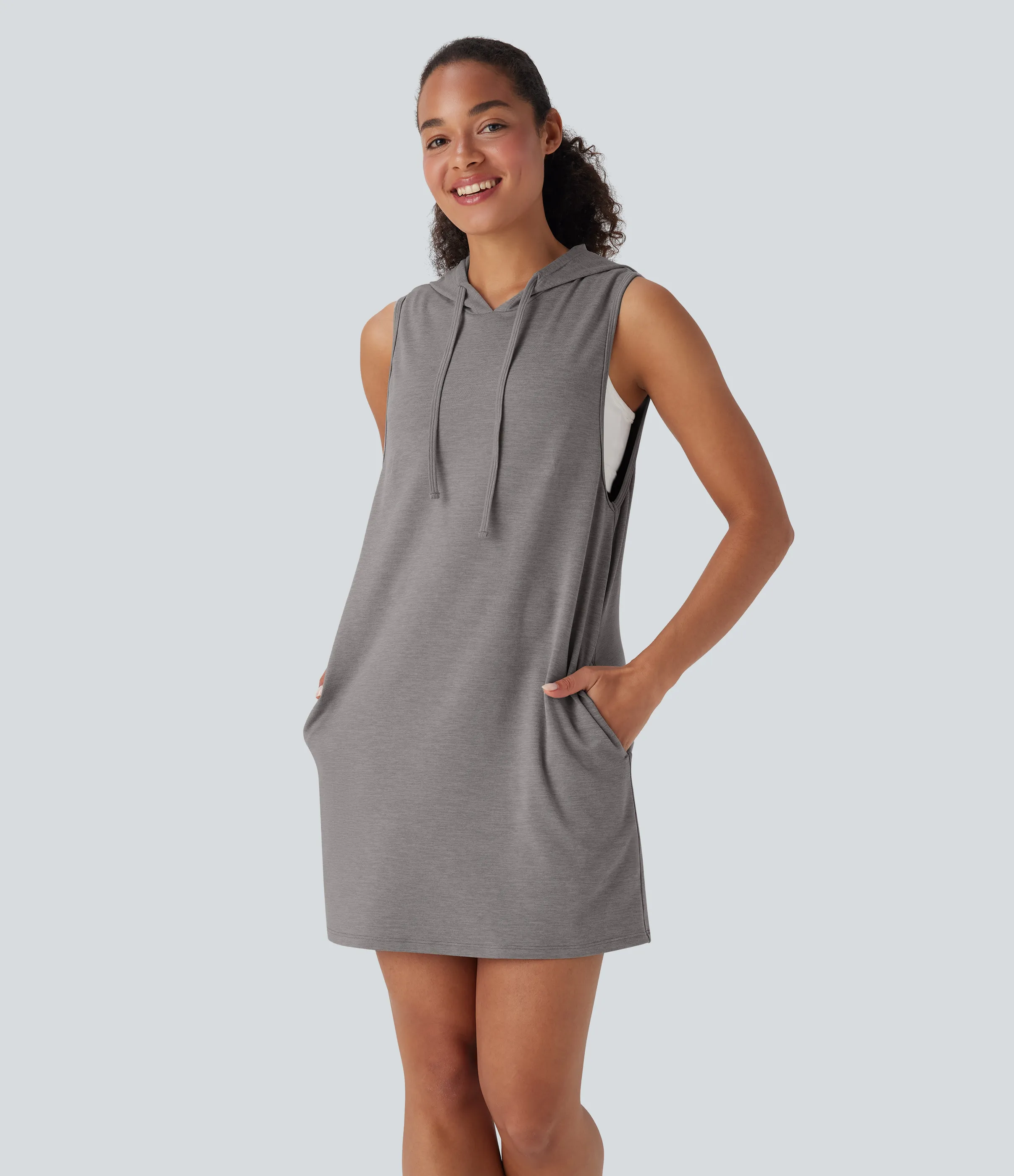 Halara Vestido mini casual recto sin mangas con capucha y cordón ajustable con bolsillos - Mottled Earth Gray - M sold by Halara