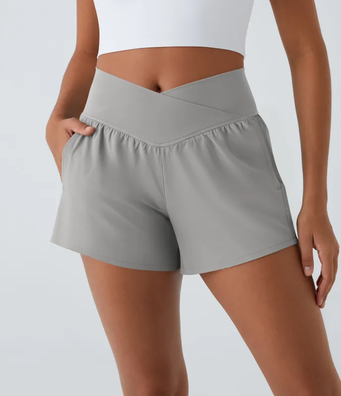 Halara Pantalón corto Breezeful™ yoga secado rápido 2 en 1 bolsillo lateral cruzado tiro alto 10cm - Dust Gray - L made by Halara