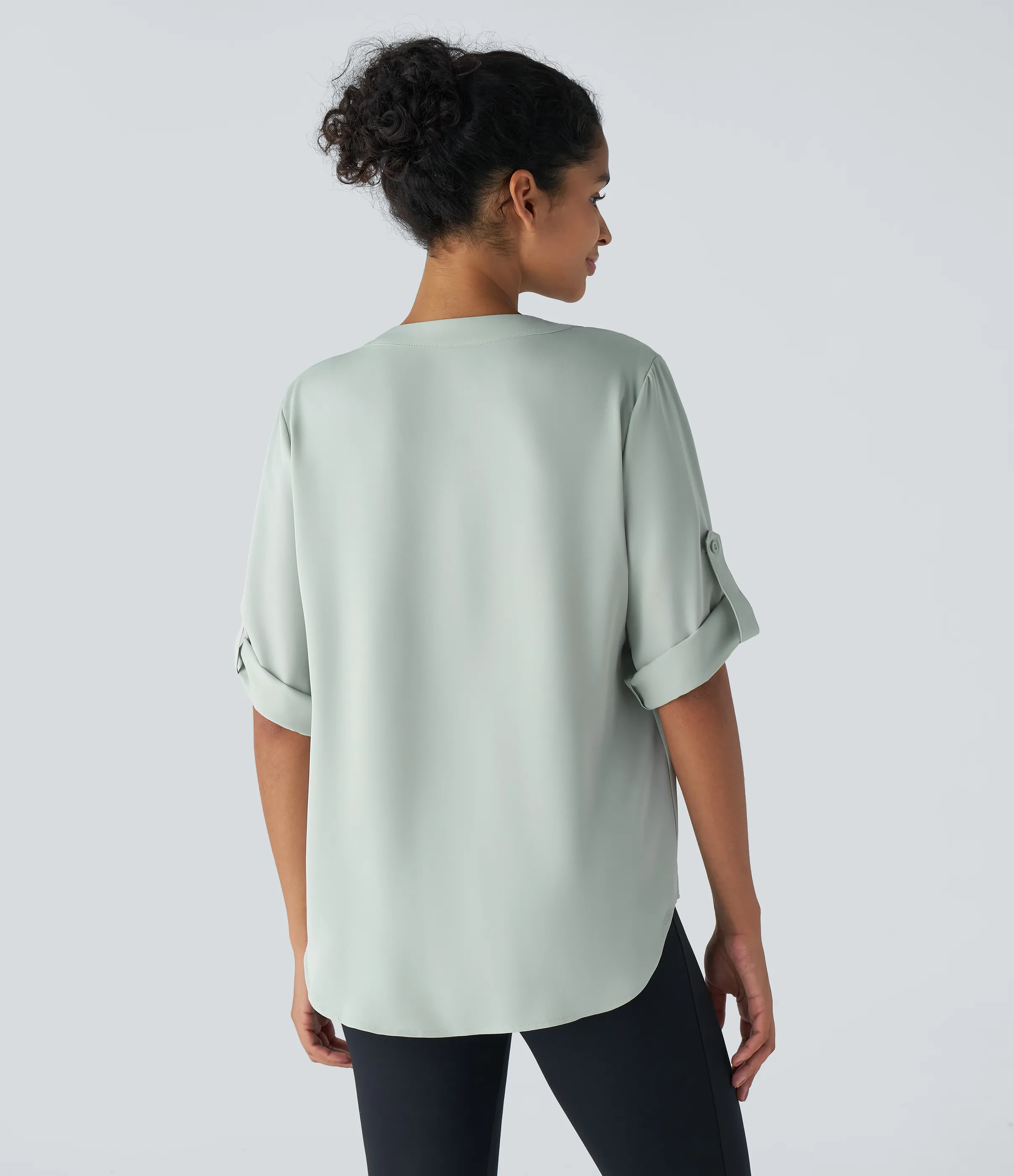 Halara Camisa oficina dobladillo curvado manga tres cuartos botón cuello V - Silt Green - XS sold by Halara product image thumbnail 3