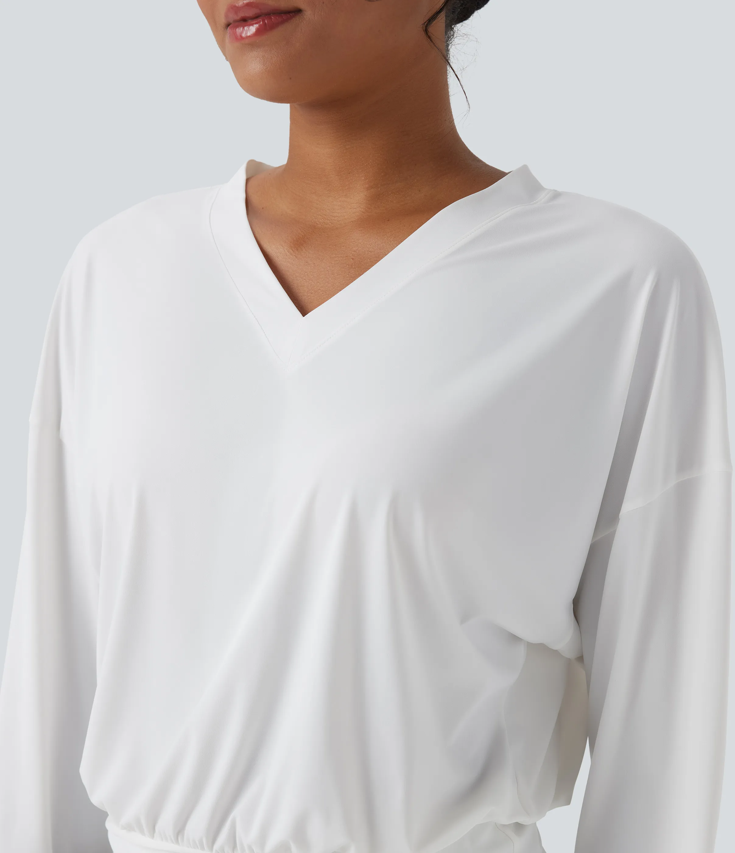 Halara Top deportivo de yoga oversize de secado rápido con cuello en V y tacto fresco - White - XS sold by Halara product image thumbnail 5