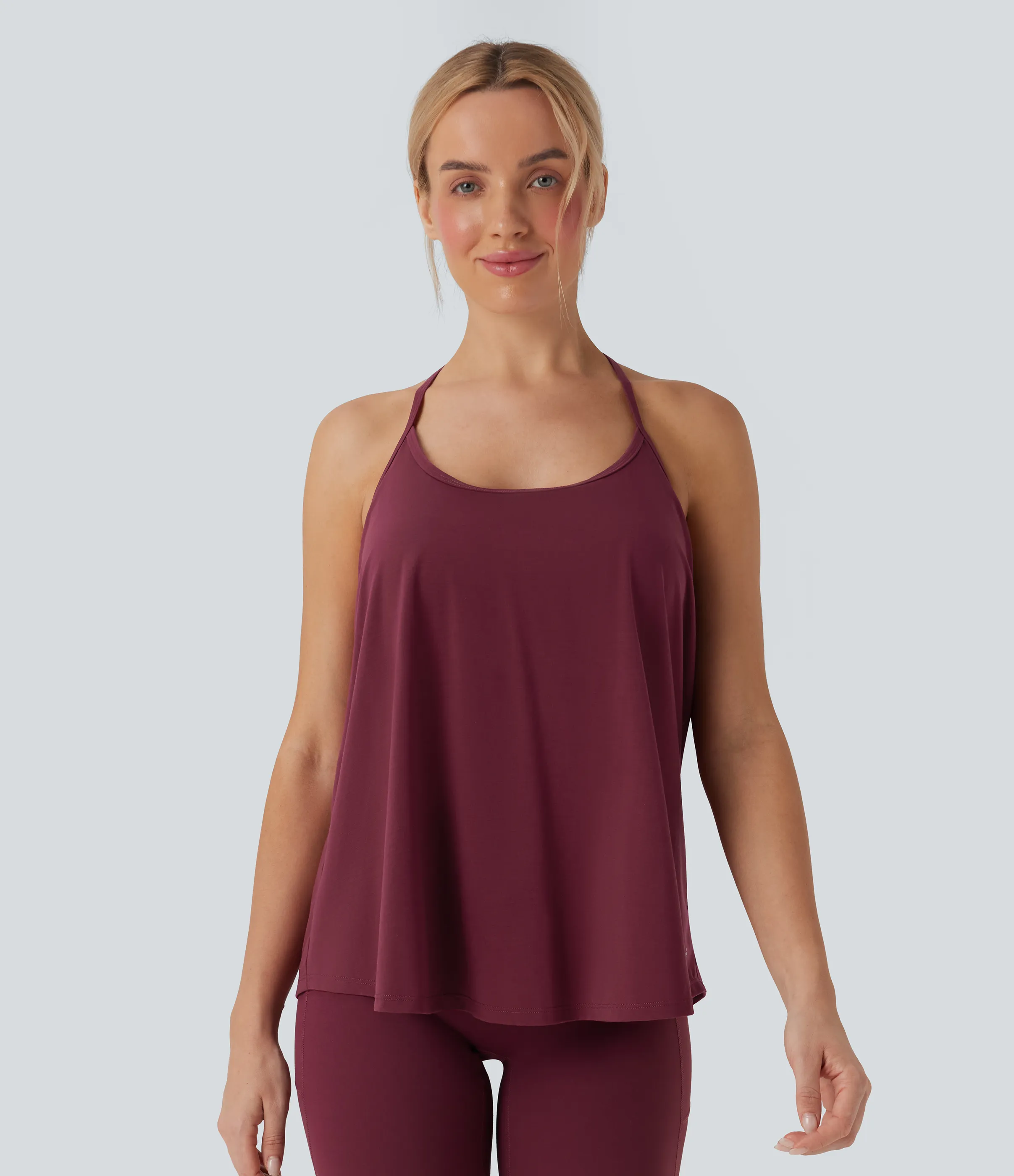 Halara Top deportivo de yoga SoftlyZero™ Airy con cuello halter drapeado y tacto fresco-UPF51+ en copas D-F - Cordovan - S sold by Halara product image thumbnail 4