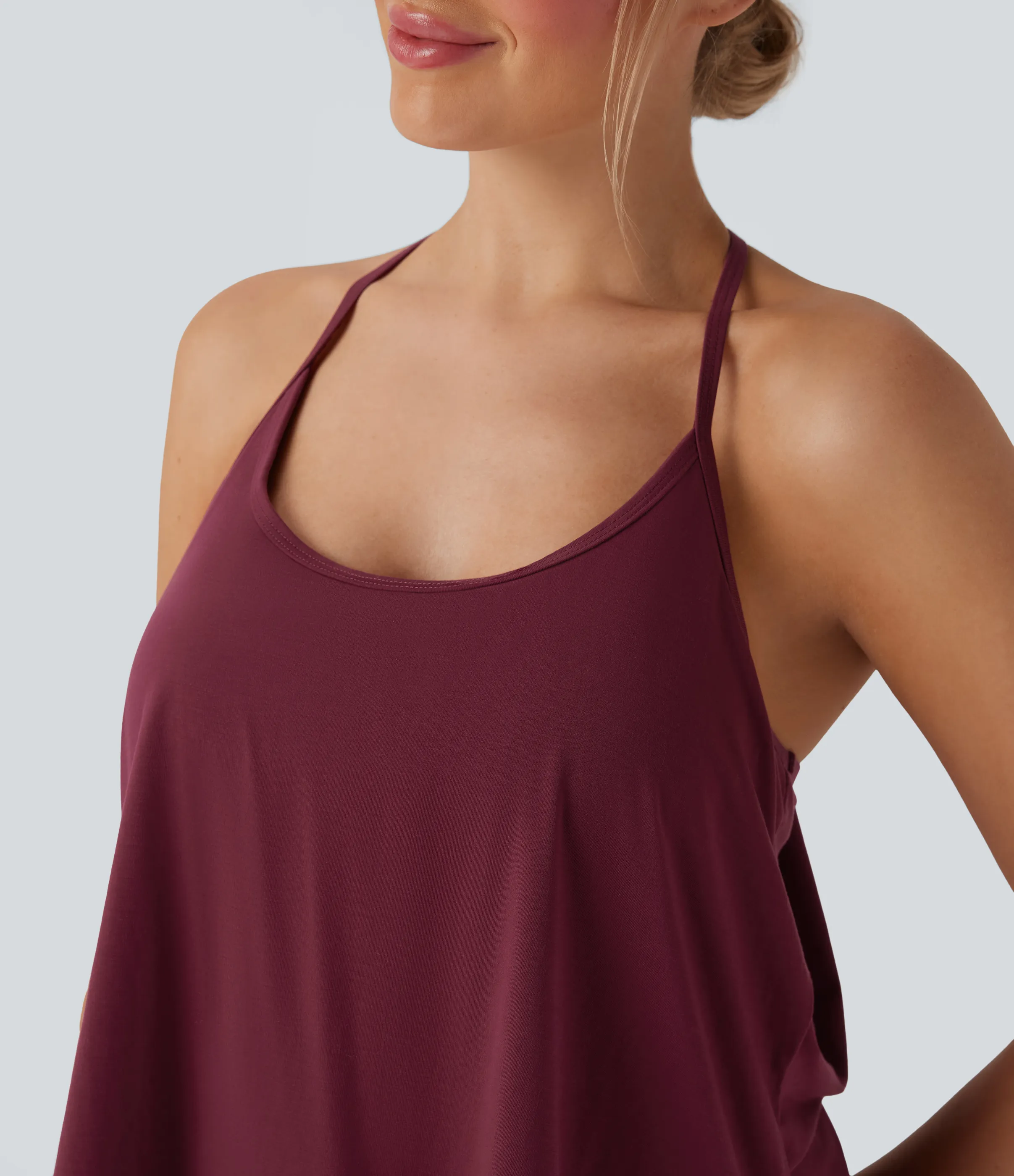 Halara Top deportivo de yoga SoftlyZero™ Airy con cuello halter drapeado y tacto fresco-UPF51+ en copas D-F - Cordovan - S sold by Halara product image thumbnail 5
