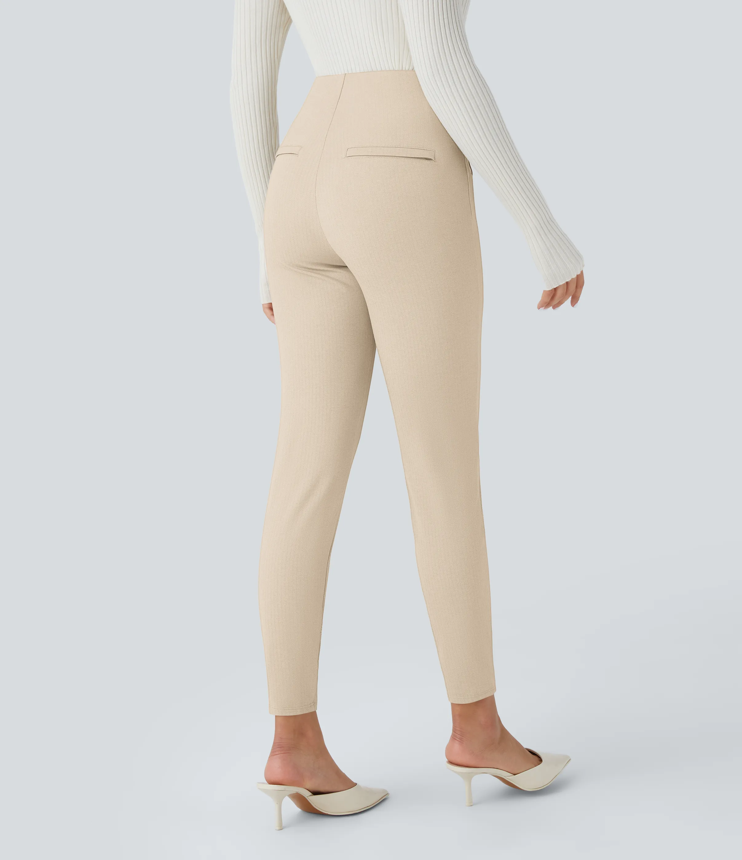 Halara Leggings SoCinched oficina espiga botón decorativo posterior control abdomen tiro alto - Earthy Brown - L(7/8) sold by Halara product image thumbnail 3