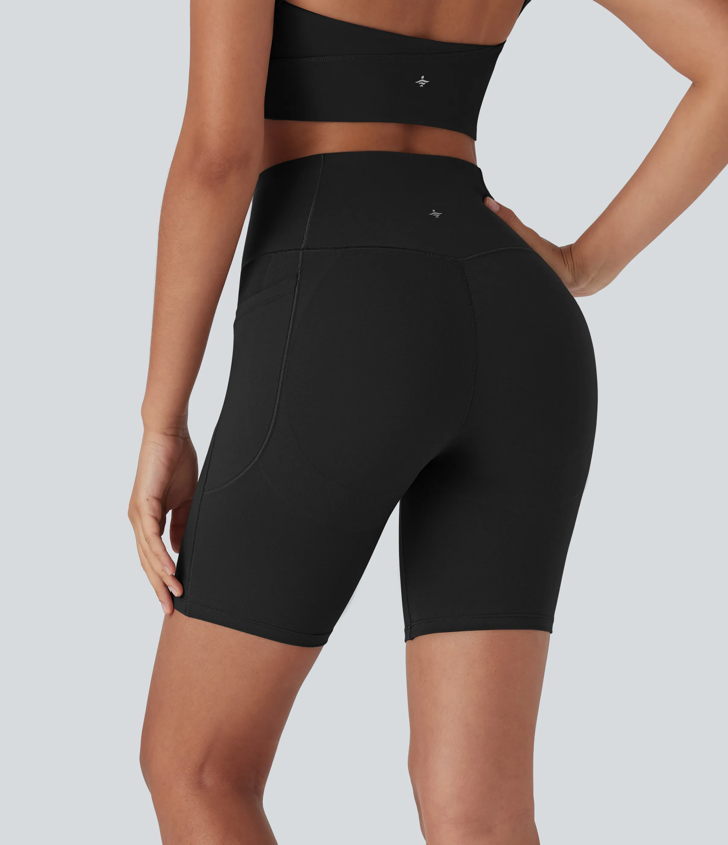 Halara Shorts de yoga moldeadores Halara UltraSculpt™ de tiro alto cruzado con efecto moldeador de abdomen y push-up de 18 cm y bolsillos - Black - XS sold by Halara product image thumbnail 2