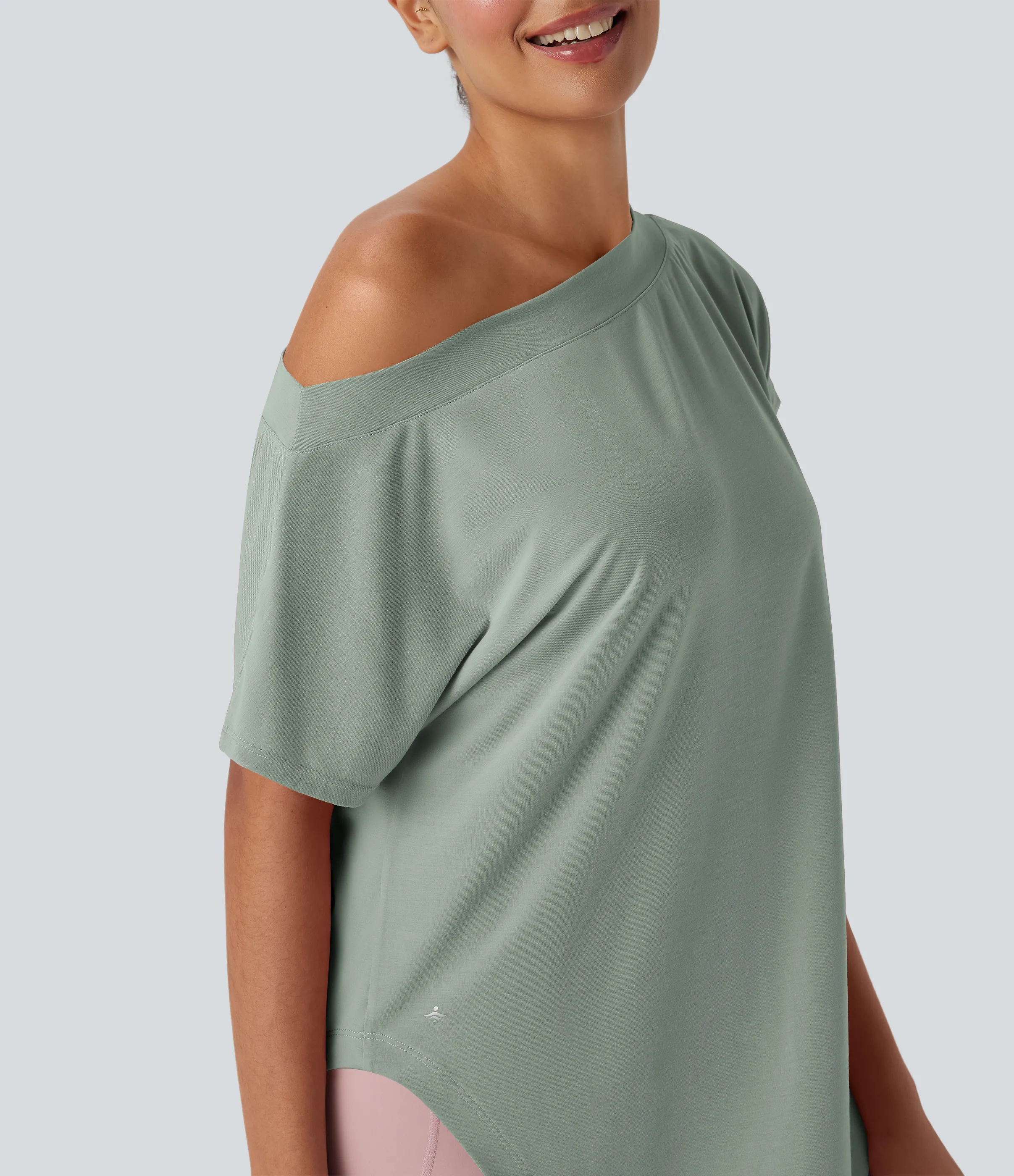 Halara Top deportivo de yoga de manga corta con secado rápido y hombro descubierto con dobladillo curvo - Iceberg Green - S sold by Halara product image thumbnail 5