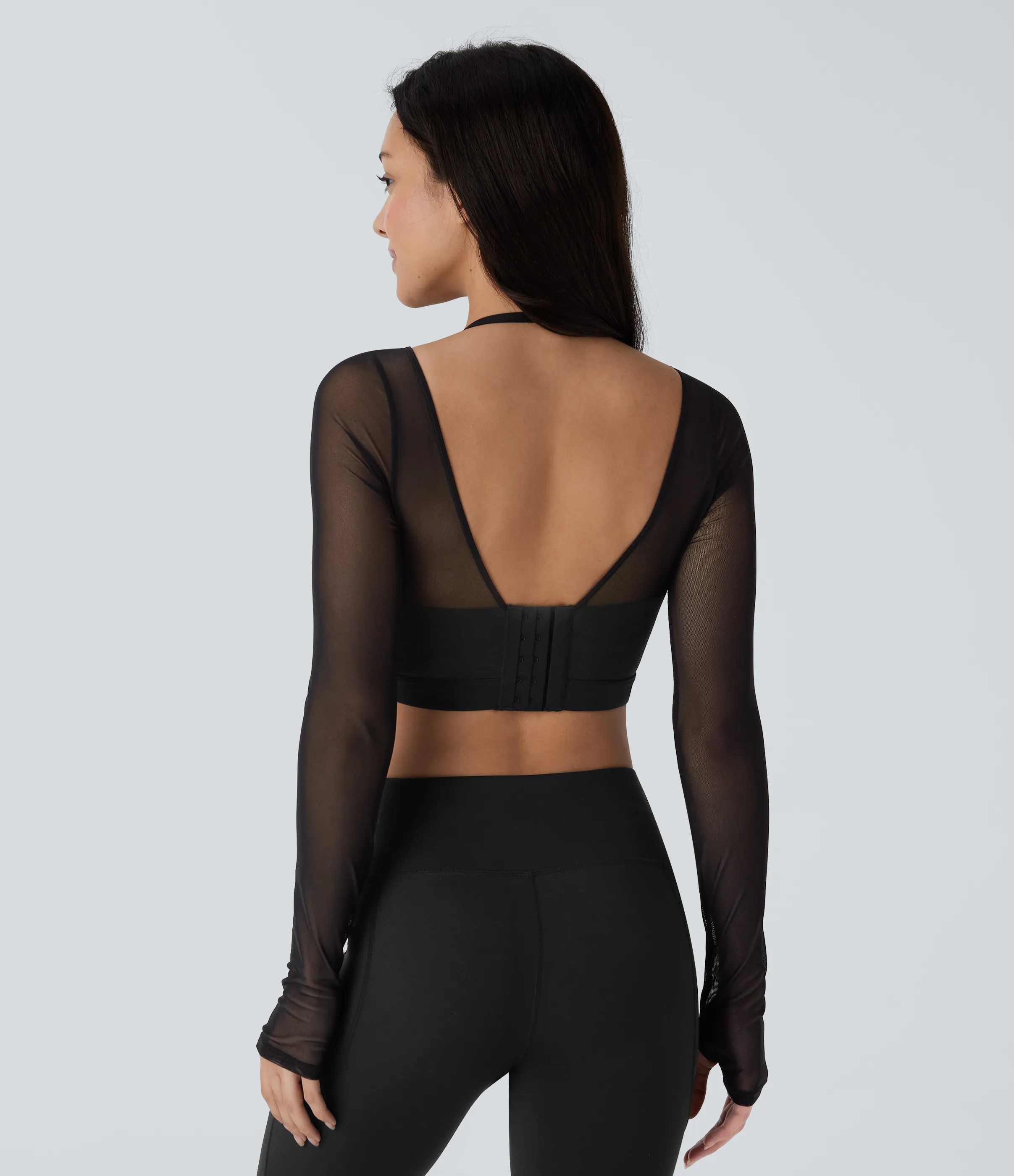 Halara Top deportivo yoga 2 en 1 corto manga larga cuello halter abertura pulgar malla contrastante - Black - XL sold by Halara product image thumbnail 3