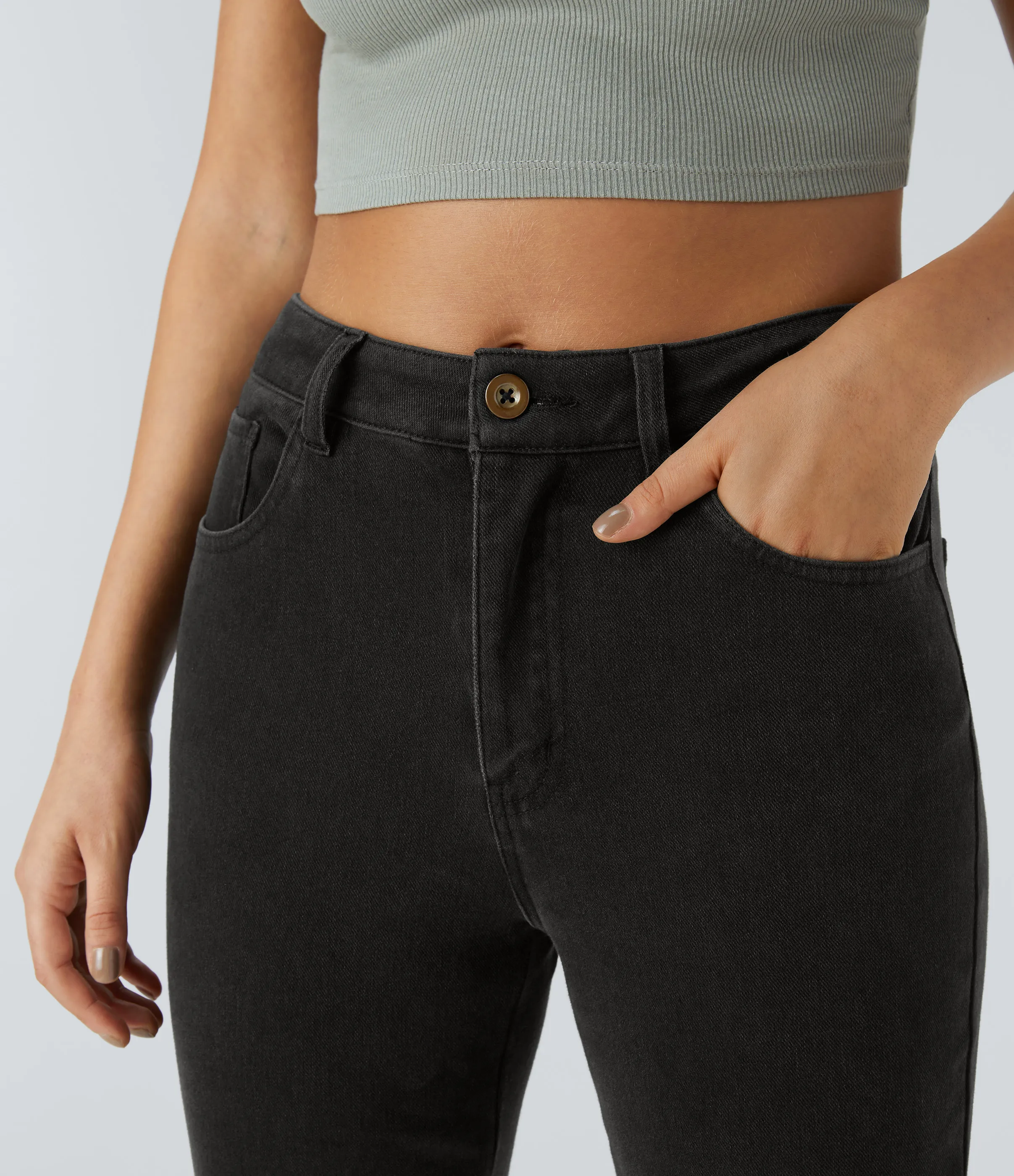 Halara Jeans Halara Flex™ Denim en corte de bota elásticos de tiro medio con botón y bolsillos - Hemp Rope Black Denim - XS(tall) sold by Halara product image thumbnail 5