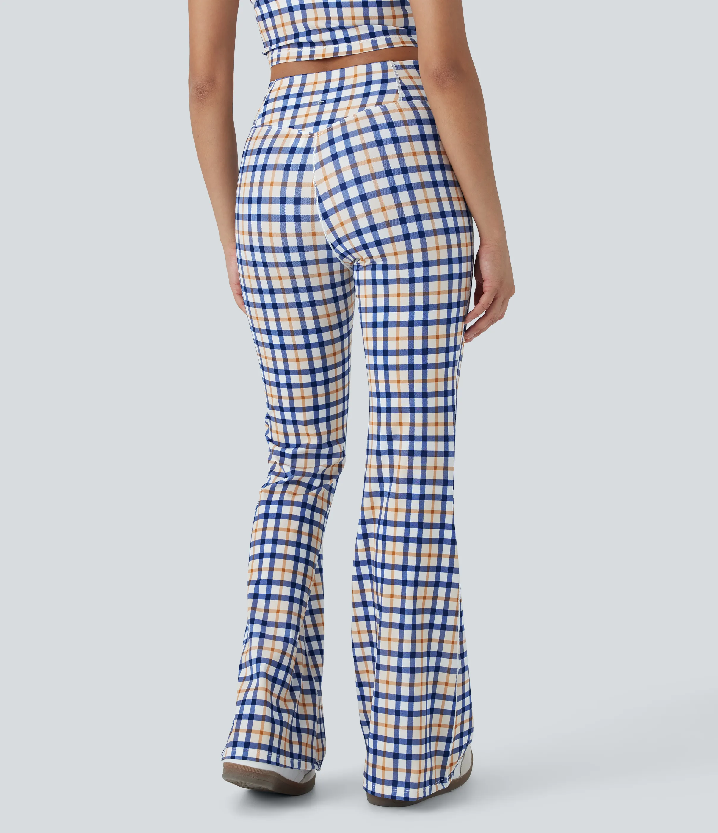 Halara Leggings de yoga acampanados de tiro alto con diseño a cuadros y tacto fresco con bolsillo - Blue White Golden Haze Plaid - S(regular) sold by Halara product image thumbnail 3