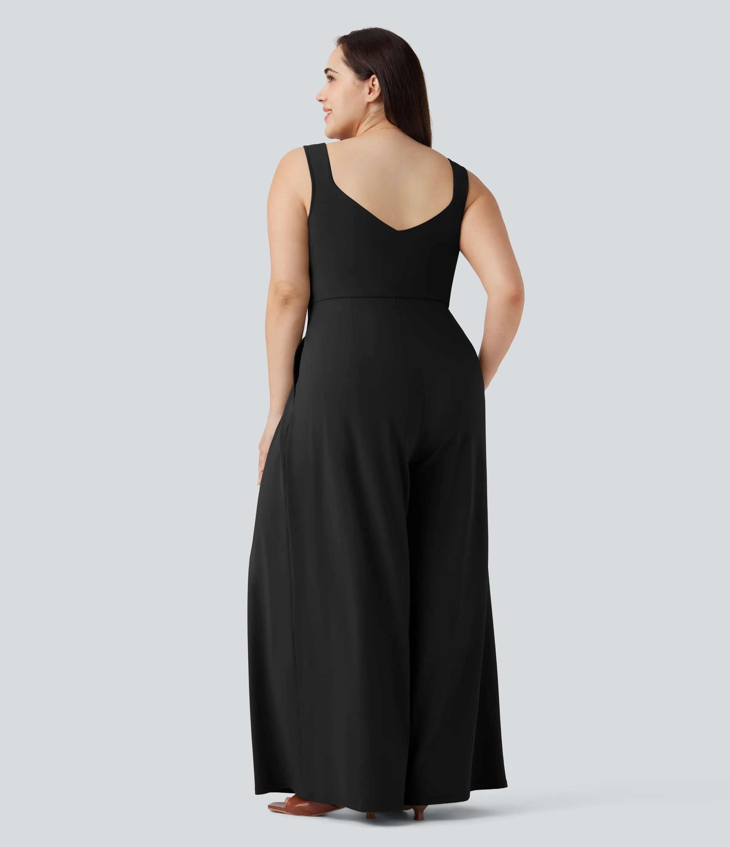 Halara Jumpsuit casual sin mangas con espalda en U y bolsillos en talla grande - Black - 3X(regular) sold by Halara product image thumbnail 3