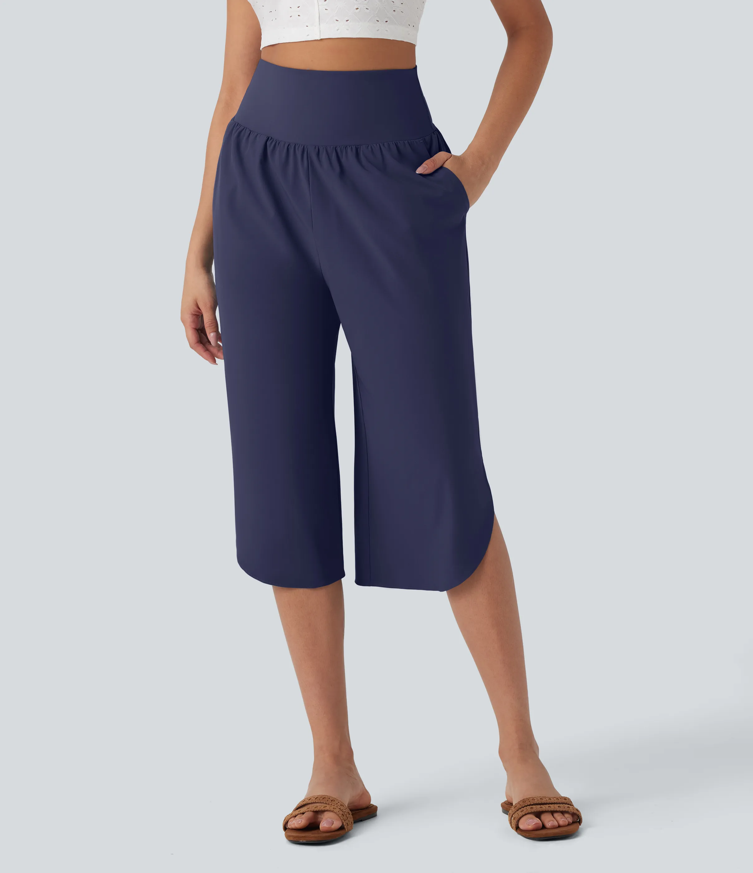 Halara Pantalón Breezeful™ SoCinched Capri Resort tiro alto control abdomen dobladillo dividido secado rápido bolsillo lateral - Patriot Blue - XL sold by Halara product image thumbnail 4