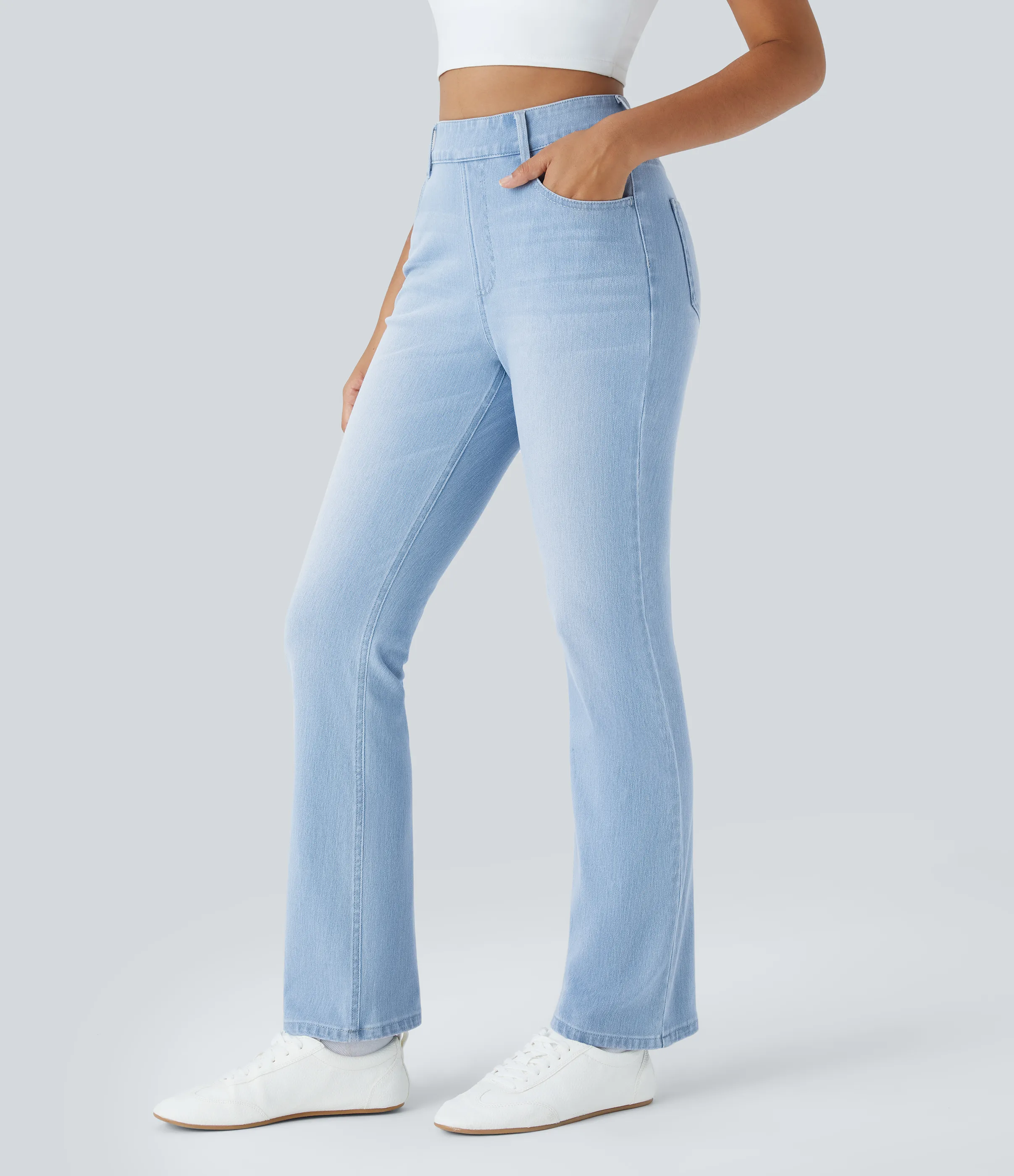 Halara Jeans Halara Flex™ Denim en corte de bota elásticos de tiro alto descoloridos con múltiples bolsillos - Light Azure Denim - XS(petite) sold by Halara