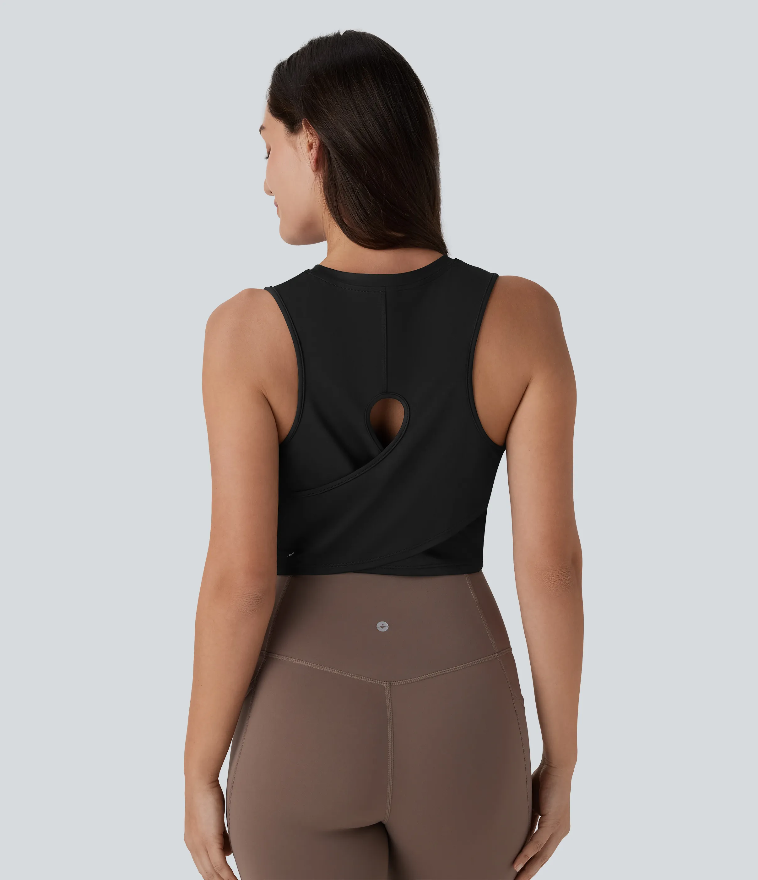 Halara Top yoga corto liso dobladillo cruzado abertura - Black - XL sold by Halara product image thumbnail 3