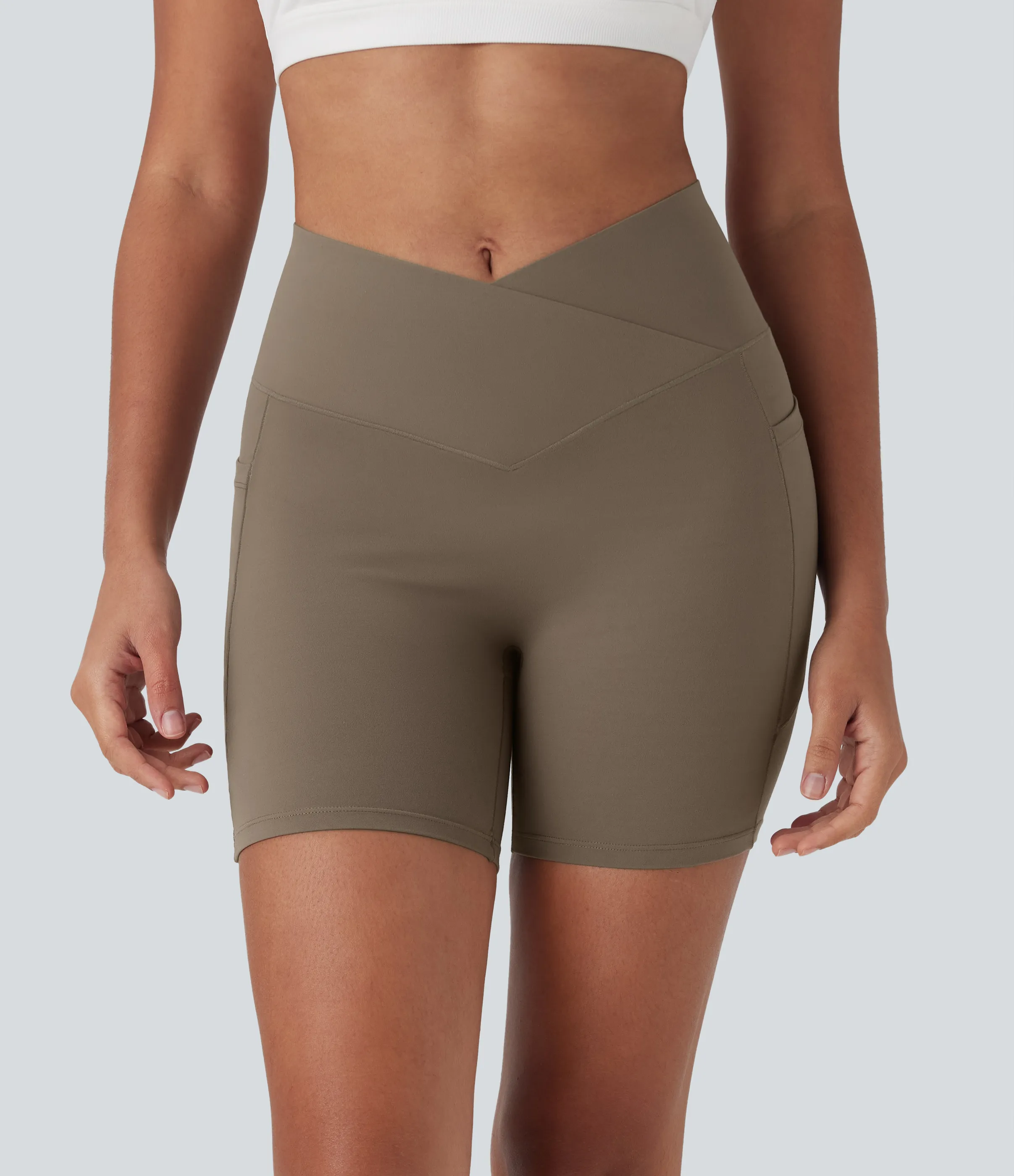 Halara Shorts de yoga moldeadores Halara UltraSculpt™ de tiro alto cruzado con efecto moldeador de abdomen y push-up de 12.5 cm y bolsillos - Dawn Brown - XL sold by Halara product image thumbnail 3