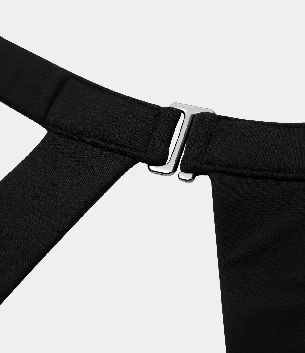 Halara Top corto de yoga SoftlyZero™ Plush afelpado con abertura en copas D-F - Black - XL sold by Halara product image thumbnail 3