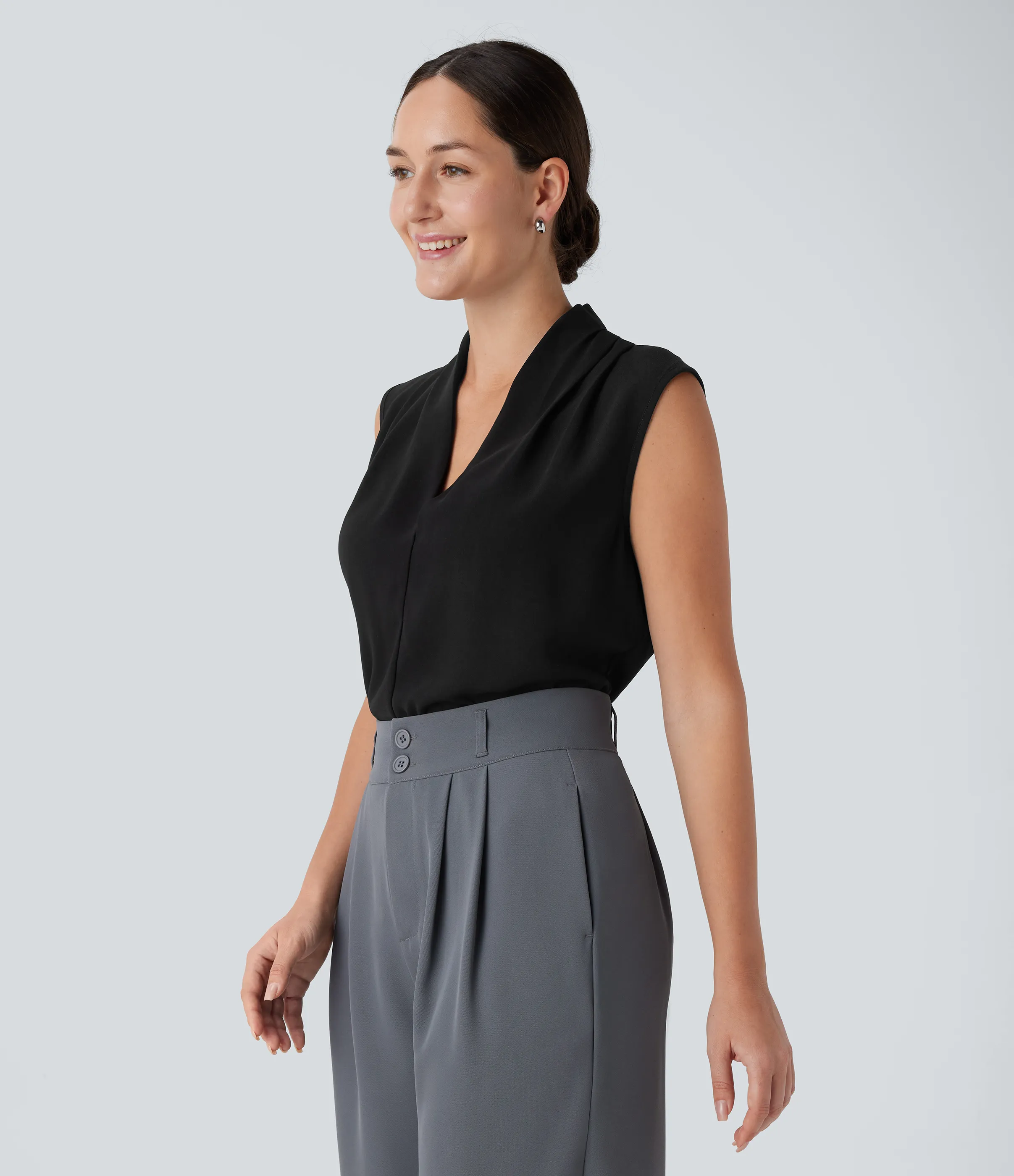 Halara Blusa oficina sin mangas cuello V - Black - L sold by Halara product image thumbnail 4