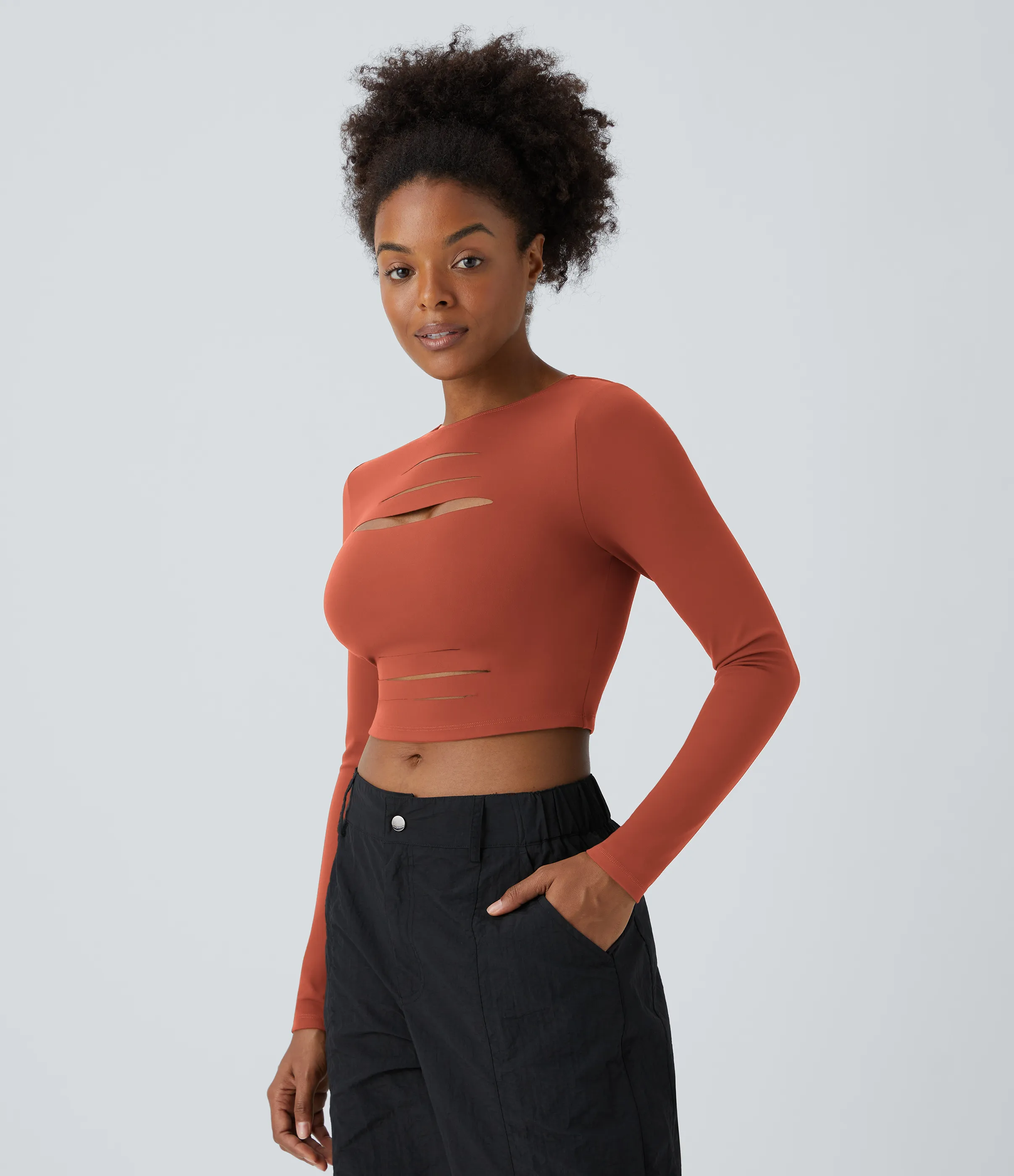 Halara Top ajustado cuello redondo manga larga corte rasgado corte ajustado - Cinnabar - XL sold by Halara product image thumbnail 3